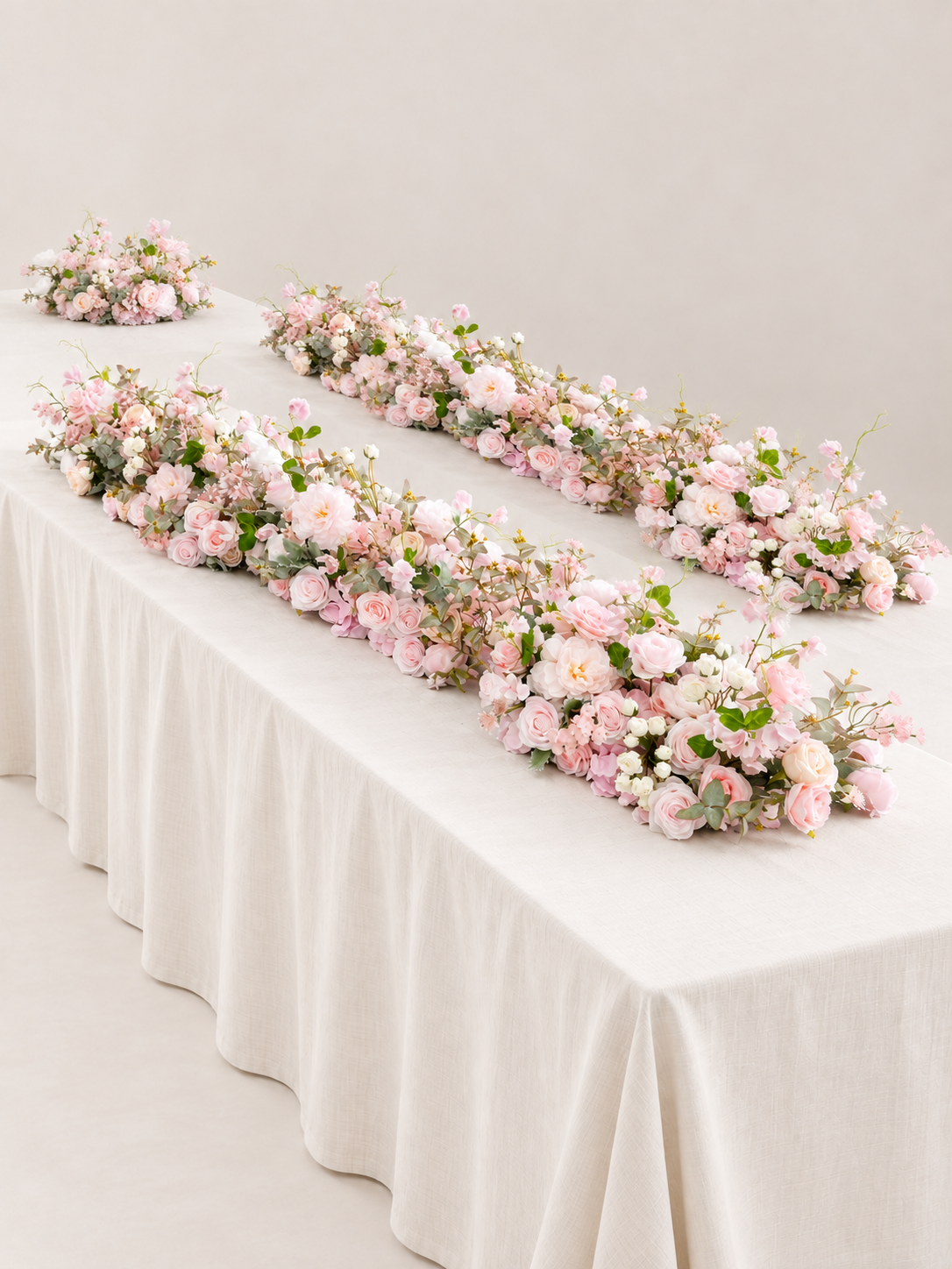 Gianna Wedding Reception Package:Gianna Welcome Flower(1 Pc) and Gianna Long Table Centerpiece(2 Pcs)