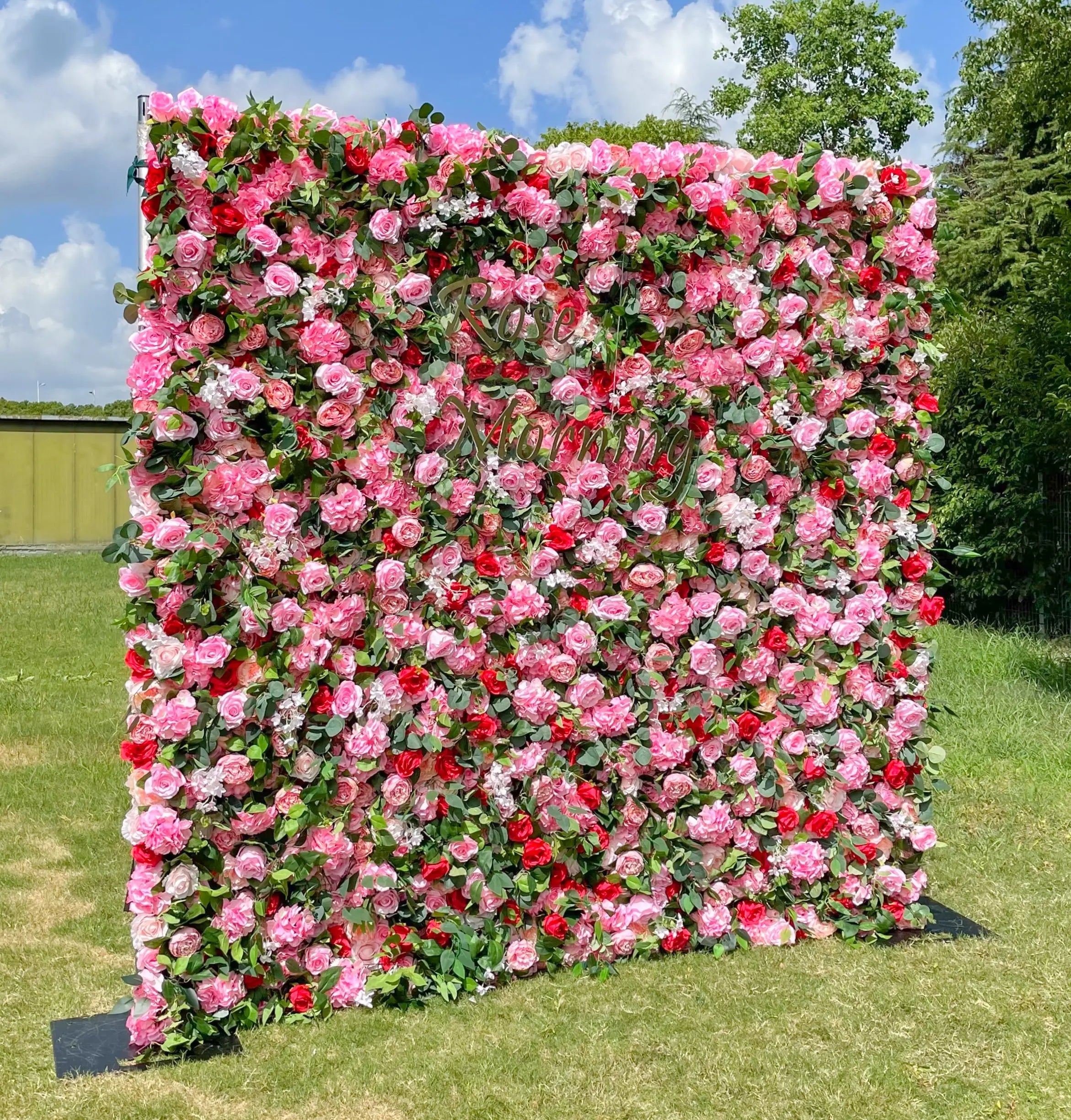 Party：4D Fabric Artificial rolling up curtain flower wall