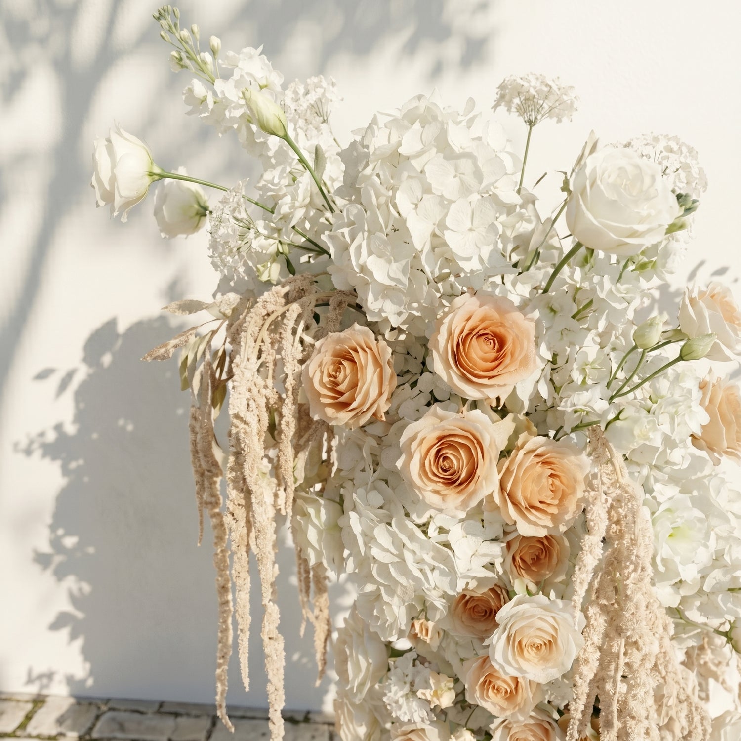 Pearlraya: Luxury Ivory White &amp; Warm Champagne Floral Ground Horn Arch  Backdrop Decor Including Frame