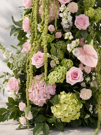 Selyana Luxury Horn Shaped Flower Arch with Frame for Wedding Party Event Backdrop Decoration — floral detail