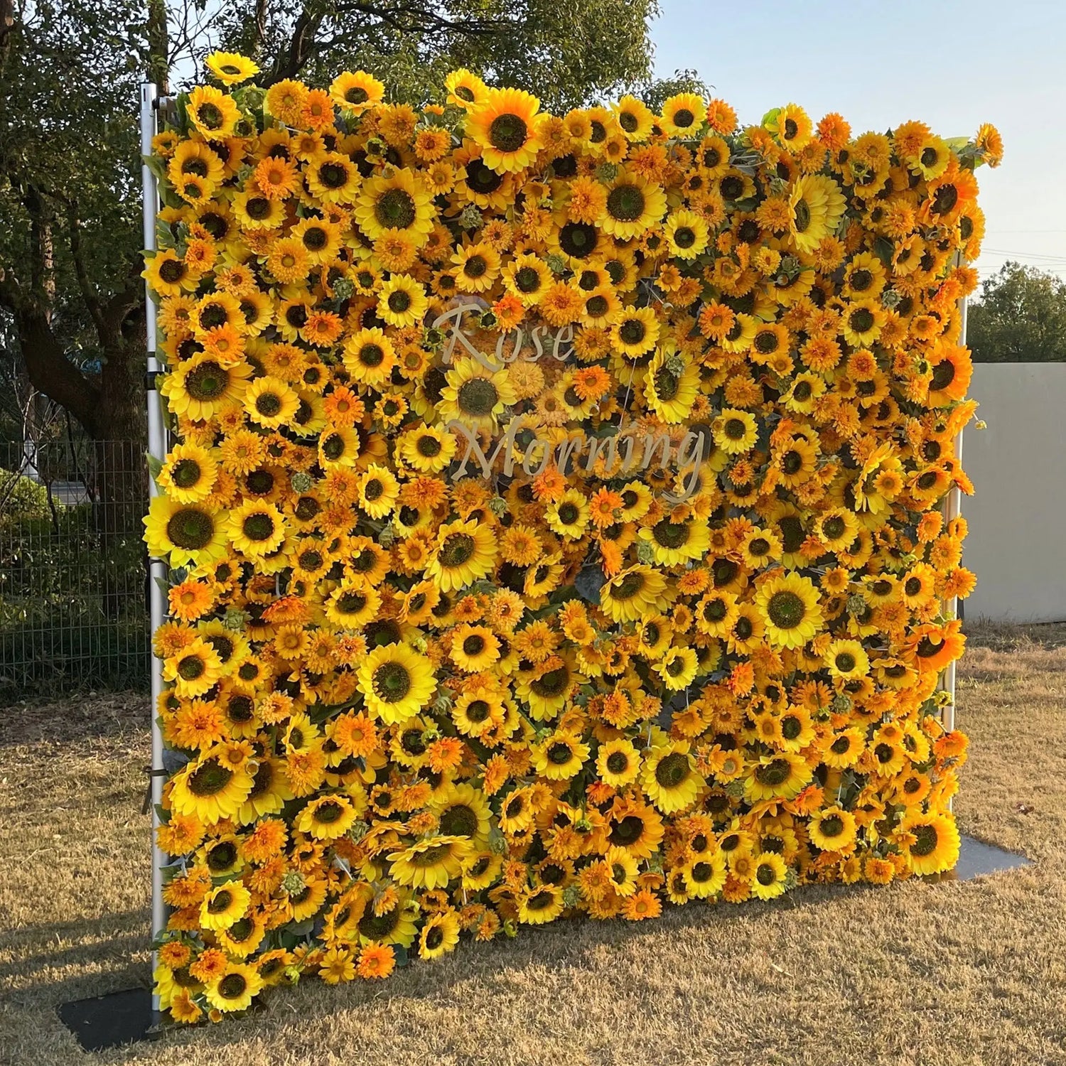 Sunflower：5D Fabric Artificial rolling up curtain flower wall