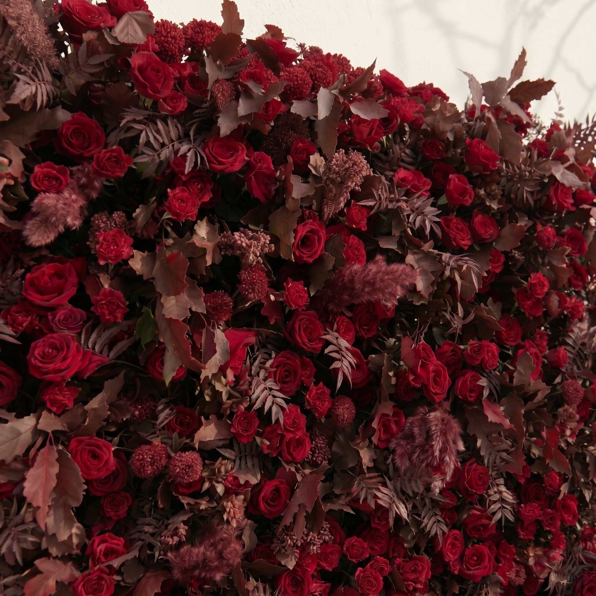 Violliane:Classic Luxury 5D Deep Red roses Flower wall for Wedding&amp;Event Decor violliane detail 1