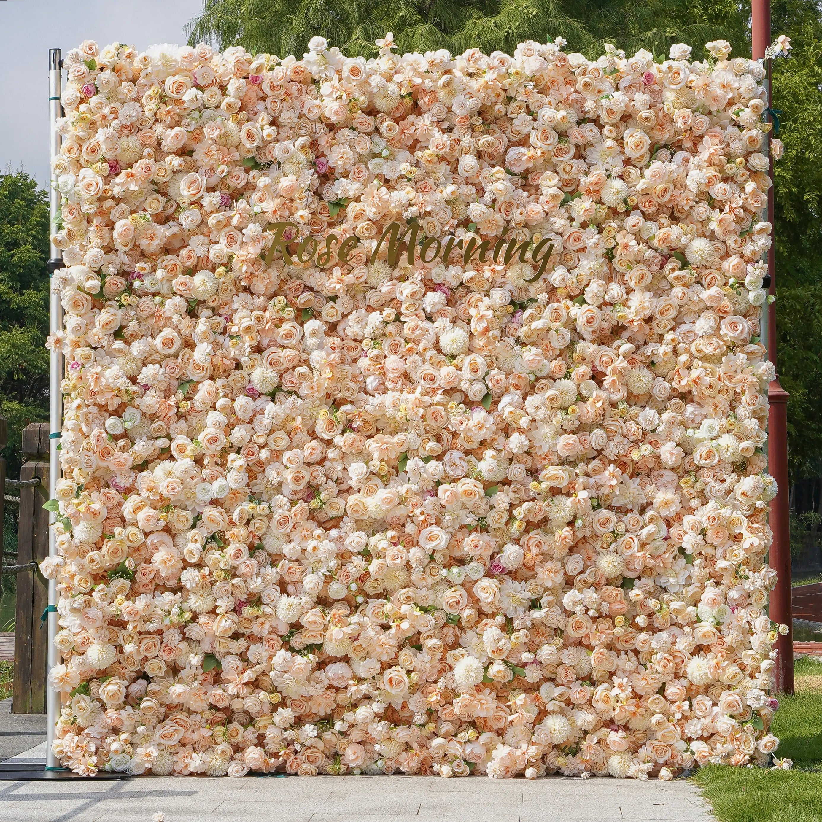 Vivian：New 5D Fabric Artificial rolling up curtain flower wall