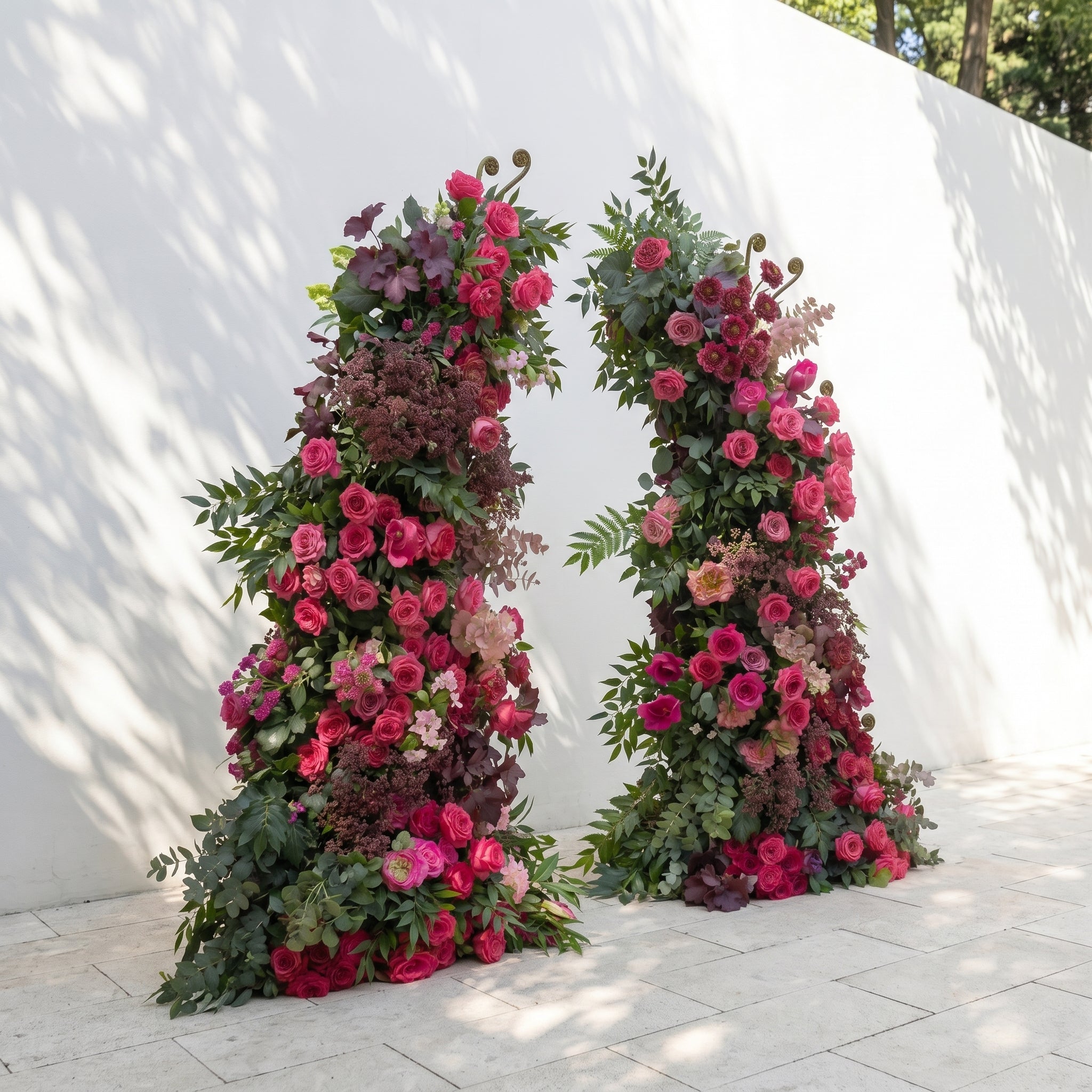 Zarenette Horn Arch: 2026 New Luxury Floral Arch with Red&amp;Pink Roses and Greenery Flower Arch for Weddings&amp;Events Decoration Incuding Frame