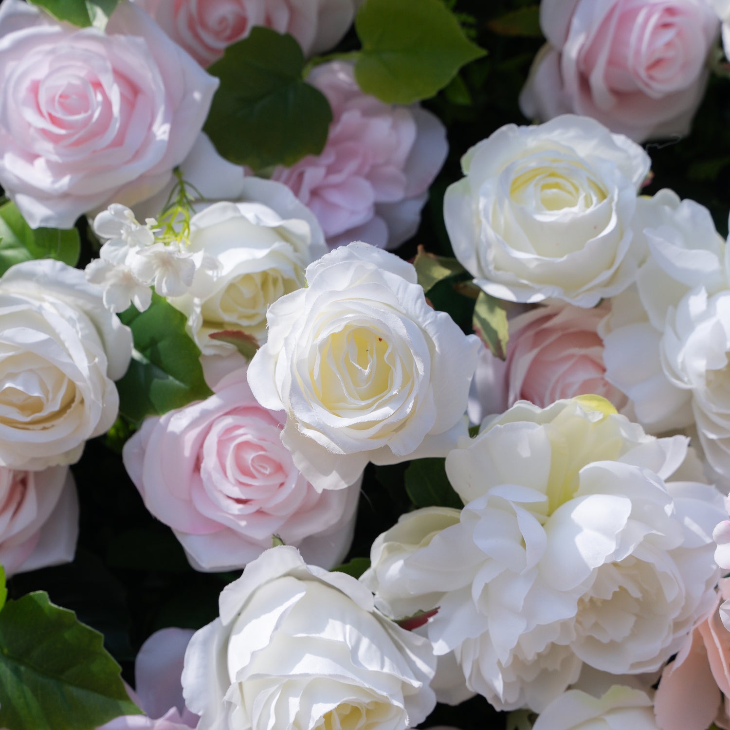Arabella：3D Fabric Artificial rolling up curtain flower wall