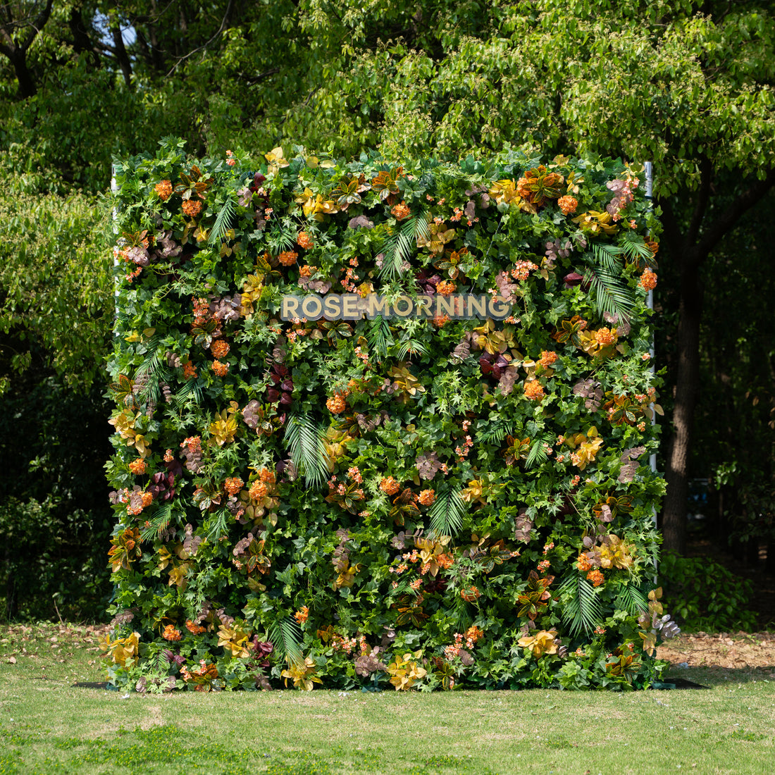 Berenice:4D Fabric Artificial rolling up curtain flower wall