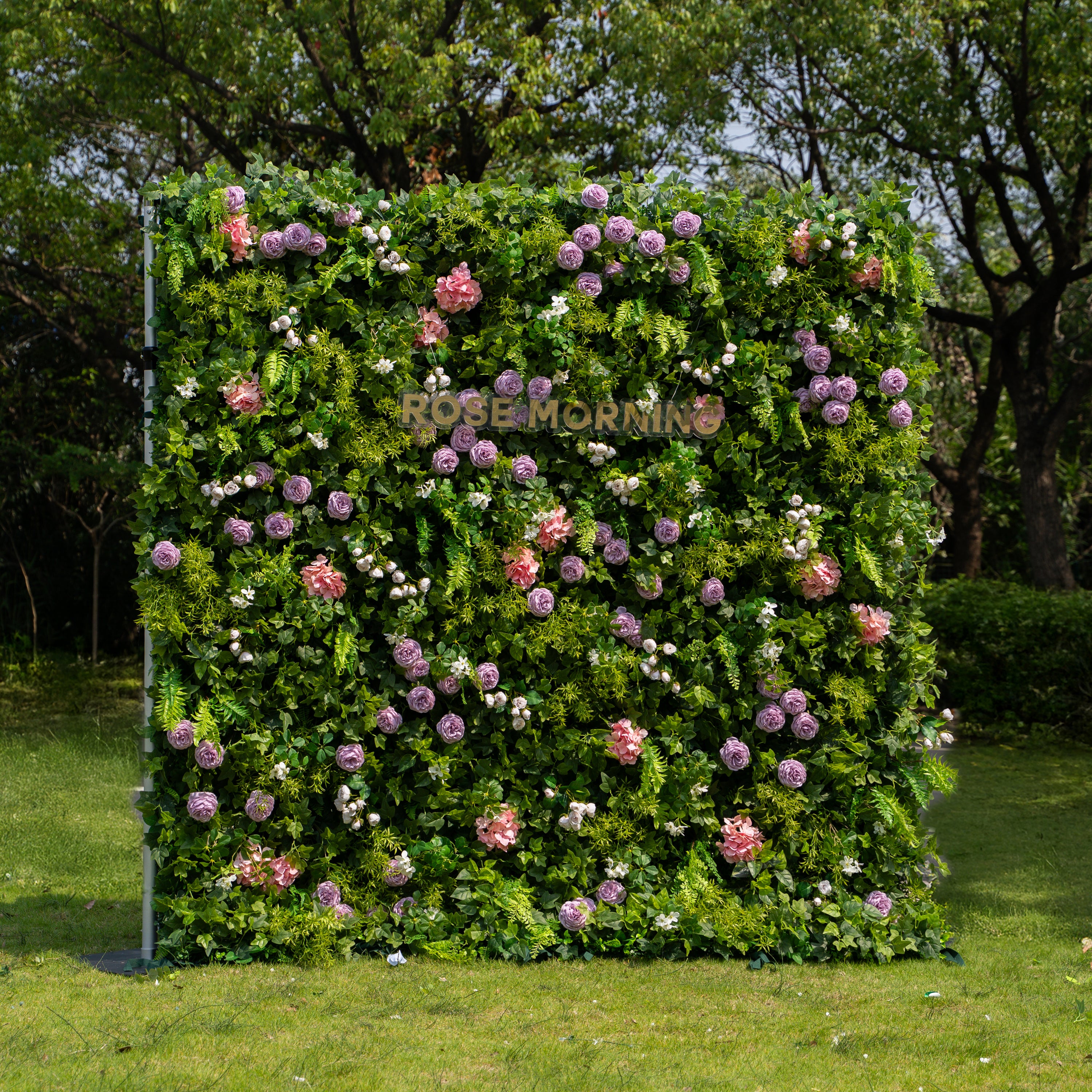 Brett：5D Fabric Artificial rolling up curtain flower wall