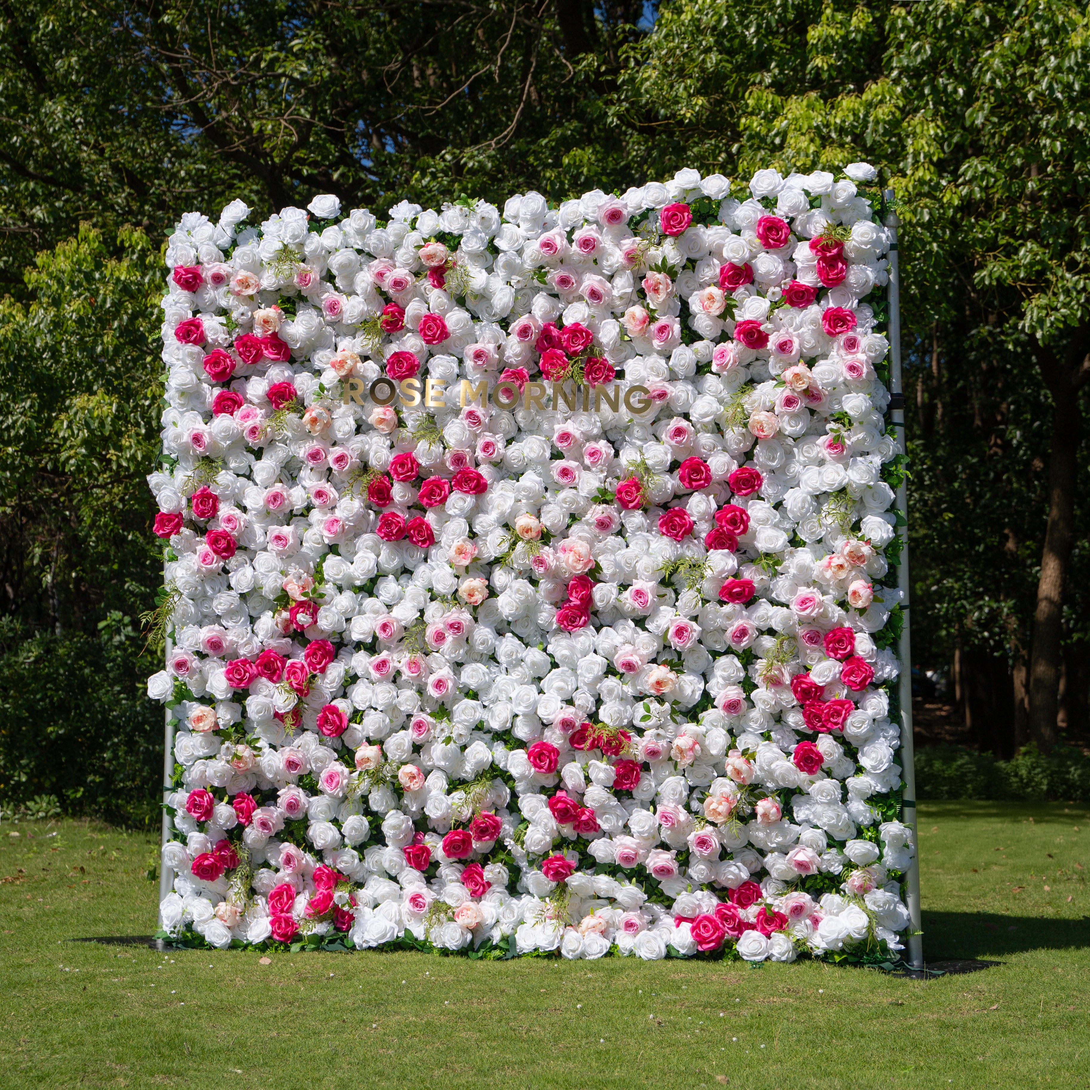 Carrie：3D Fabric Artificial rolling up curtain flower wall