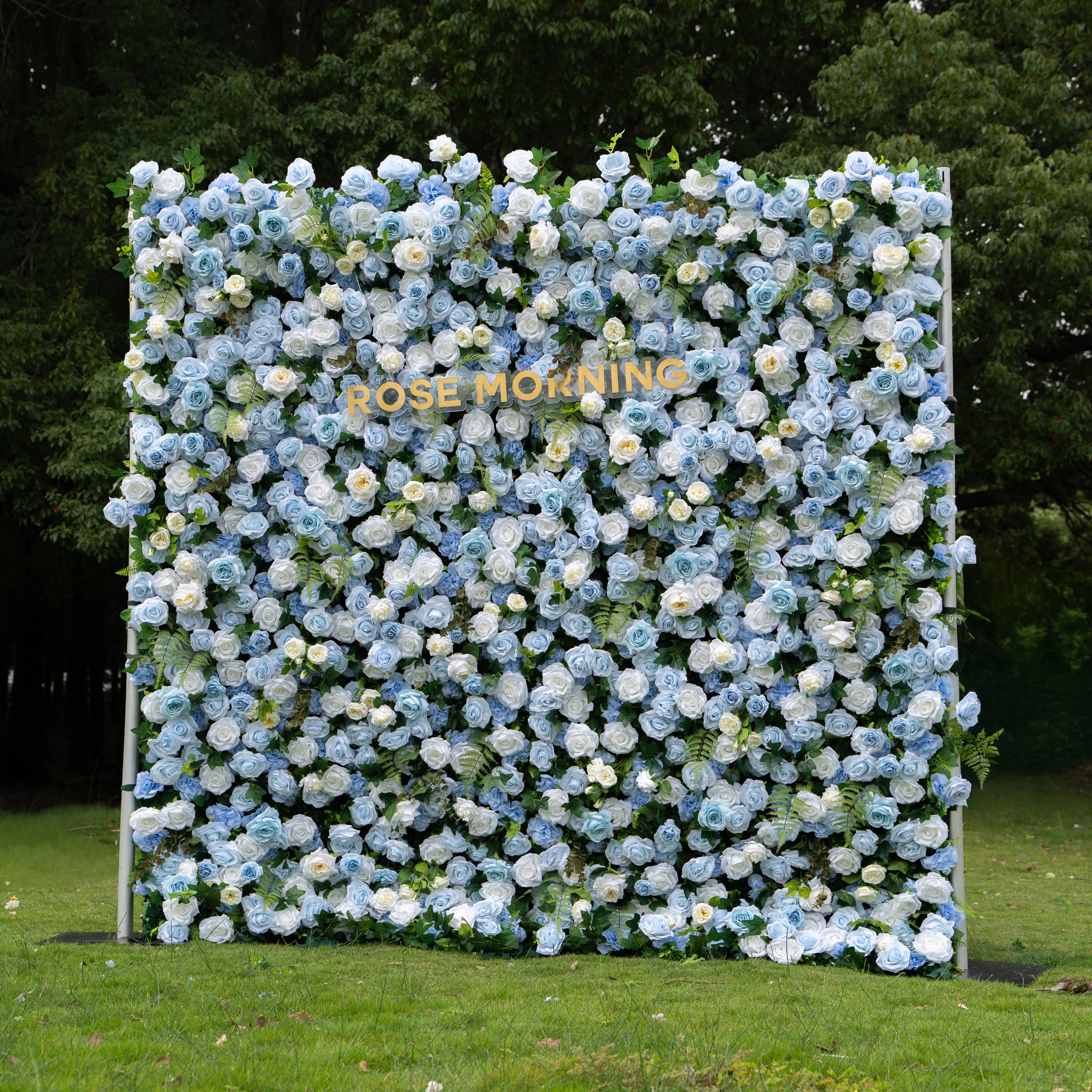 Cheska：5D Fabric Artificial rolling up curtain flower wall