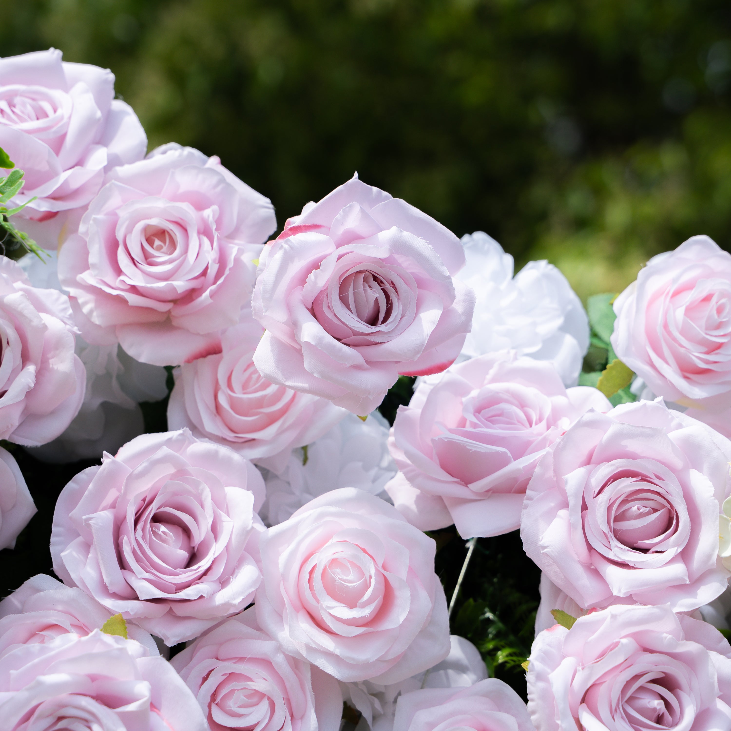 Debra：5D Fabric Artificial rolling up curtain flower wall