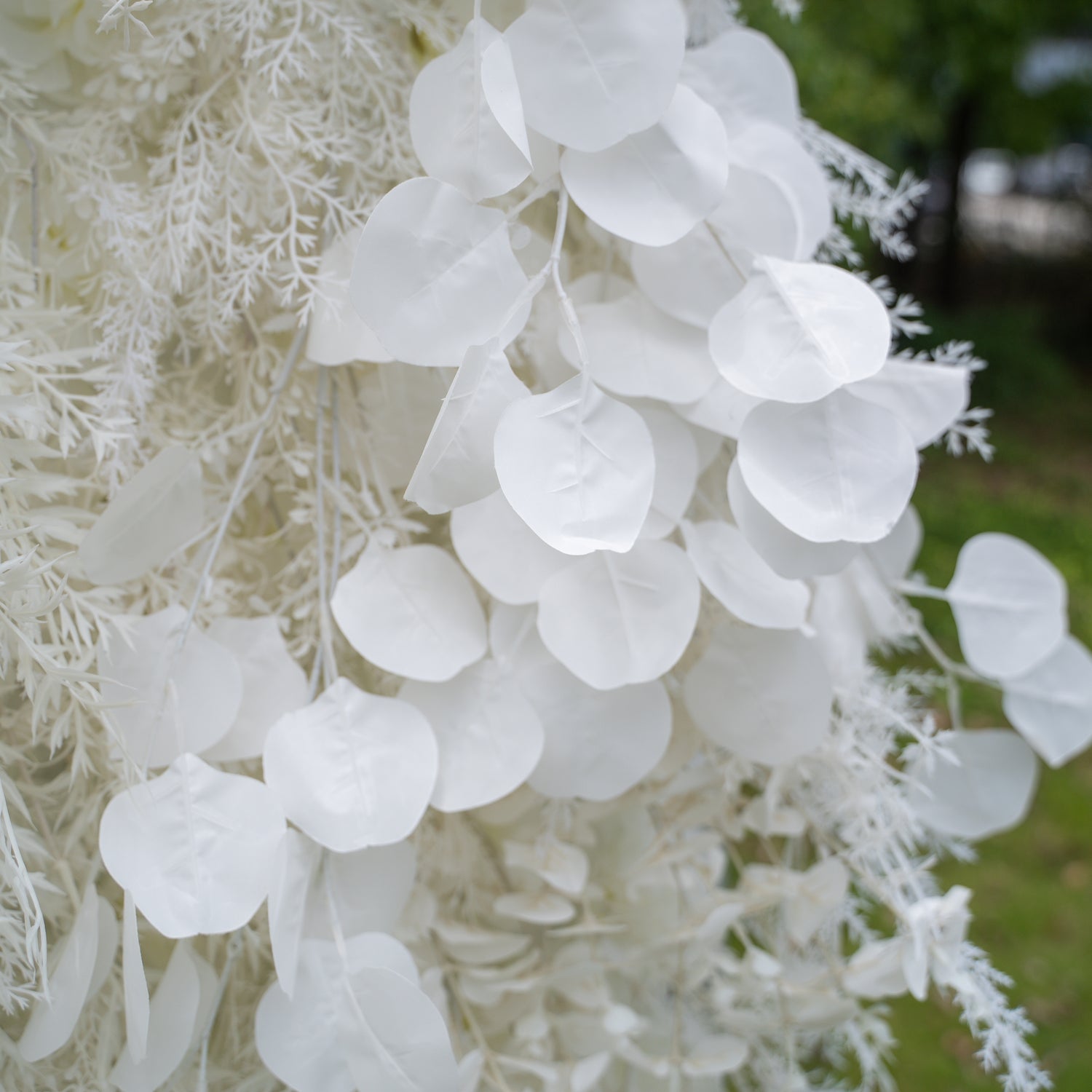 Dream 2025：5D White Fabric Artificial rolling up curtain flower wall