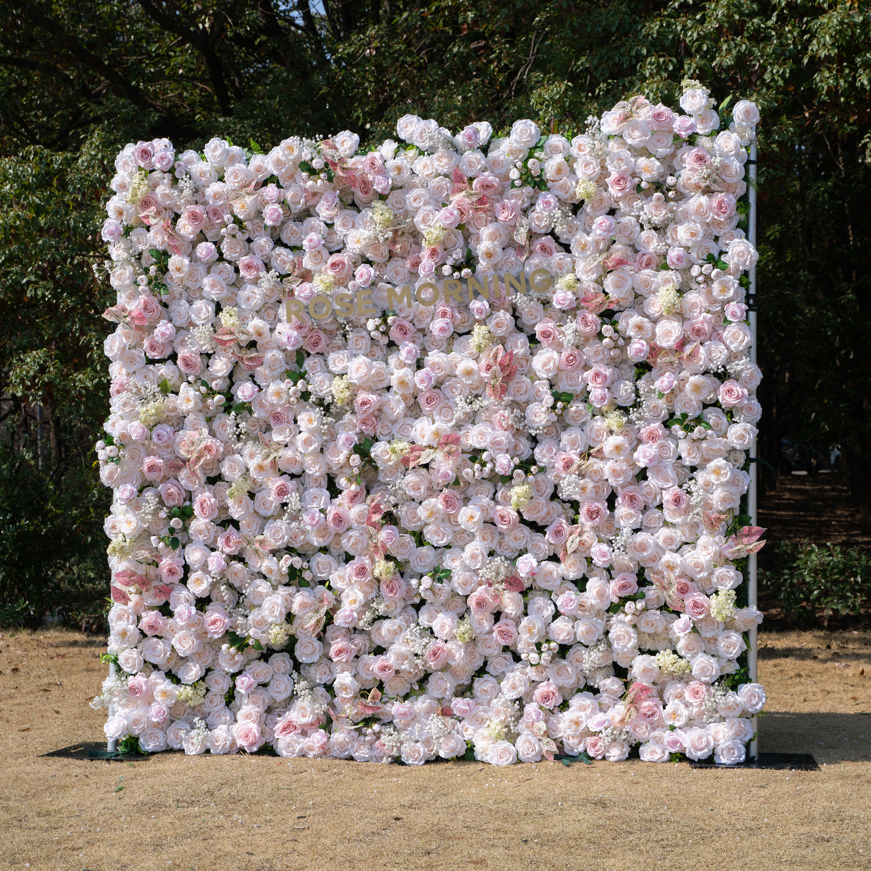 Ebony：5D Fabric Artificial rolling up curtain flower wall
