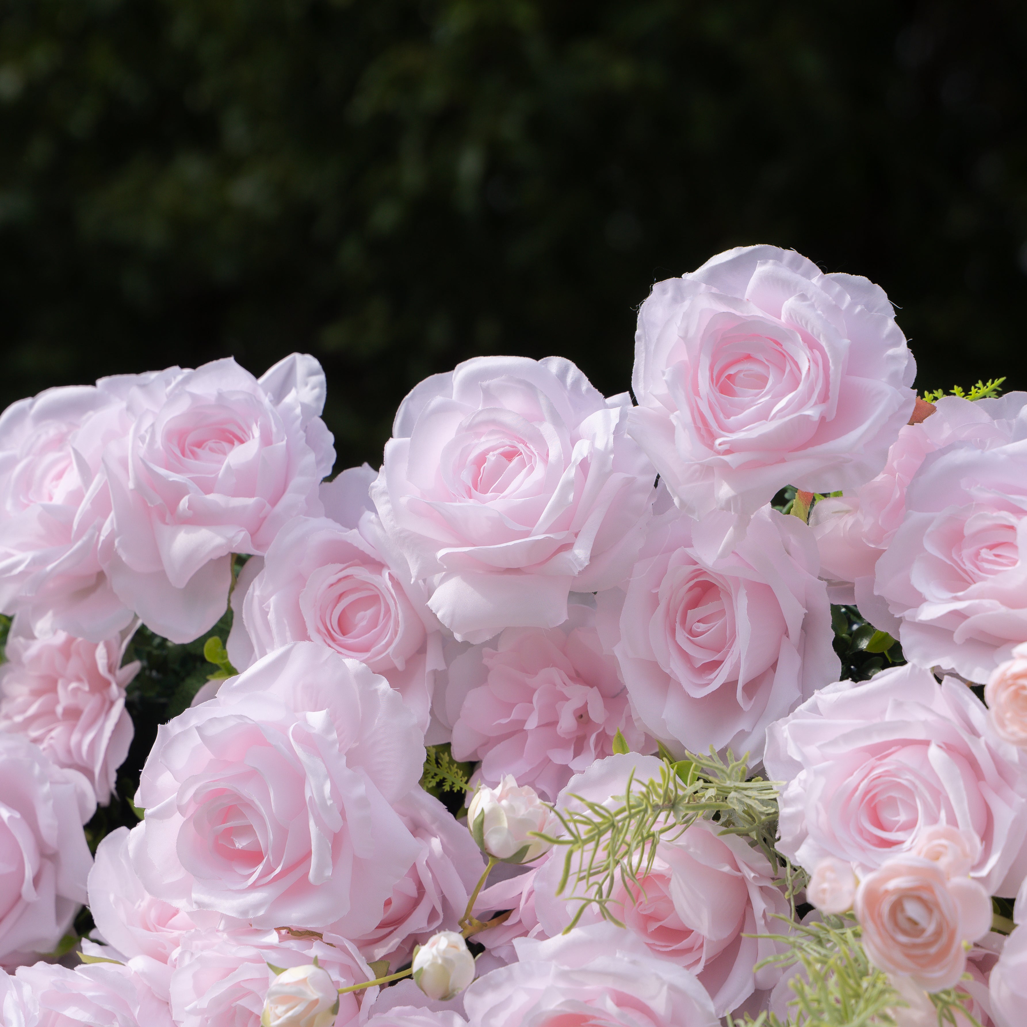 Elegante：5D Fabric Artificial rolling up curtain flower wall