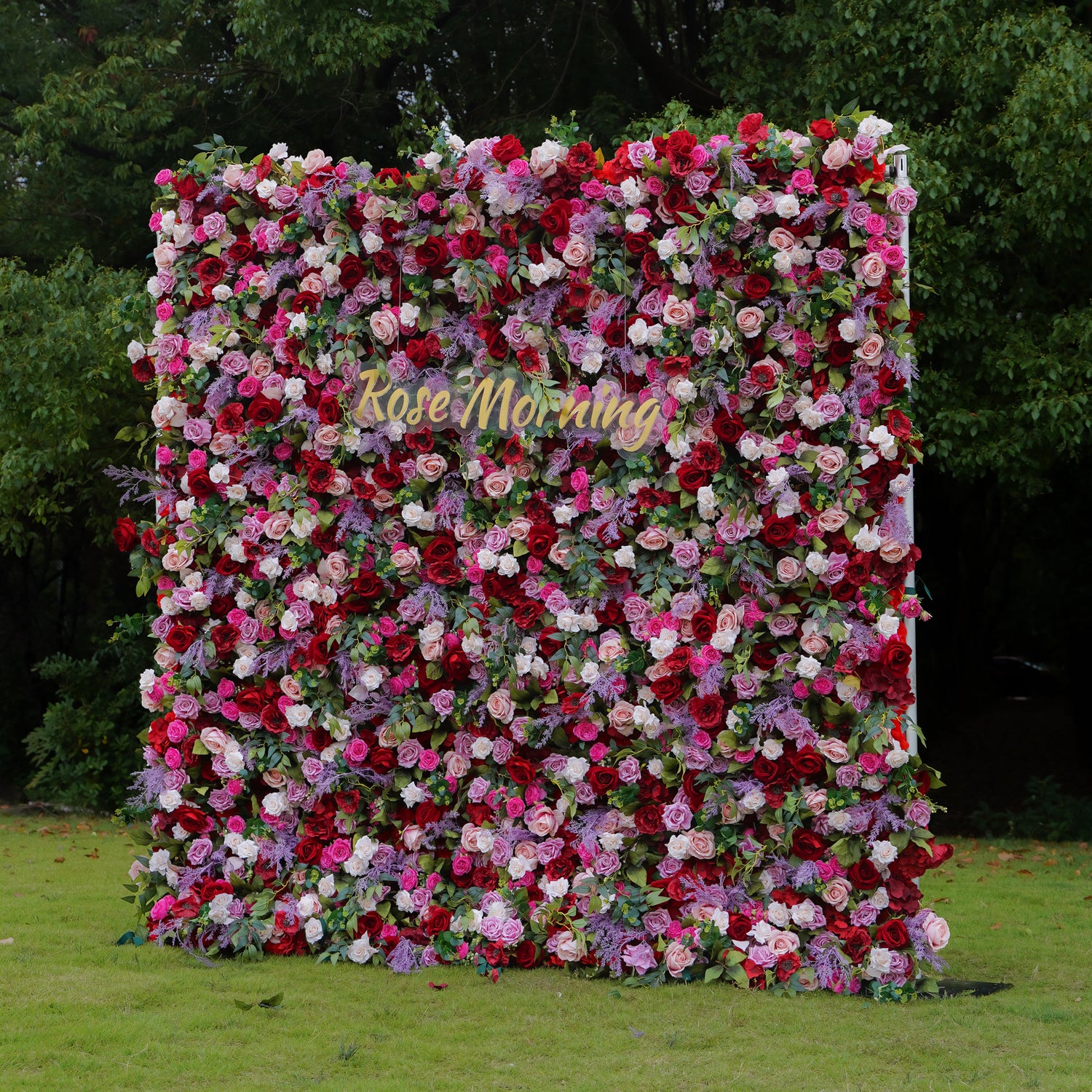 The flower walls are made of artificial flowers in various colors, layered at different levels to create a lush, elegant and natural look. The exclusive zipper design and roll-up design make it easy to install and remove.Rose Morning