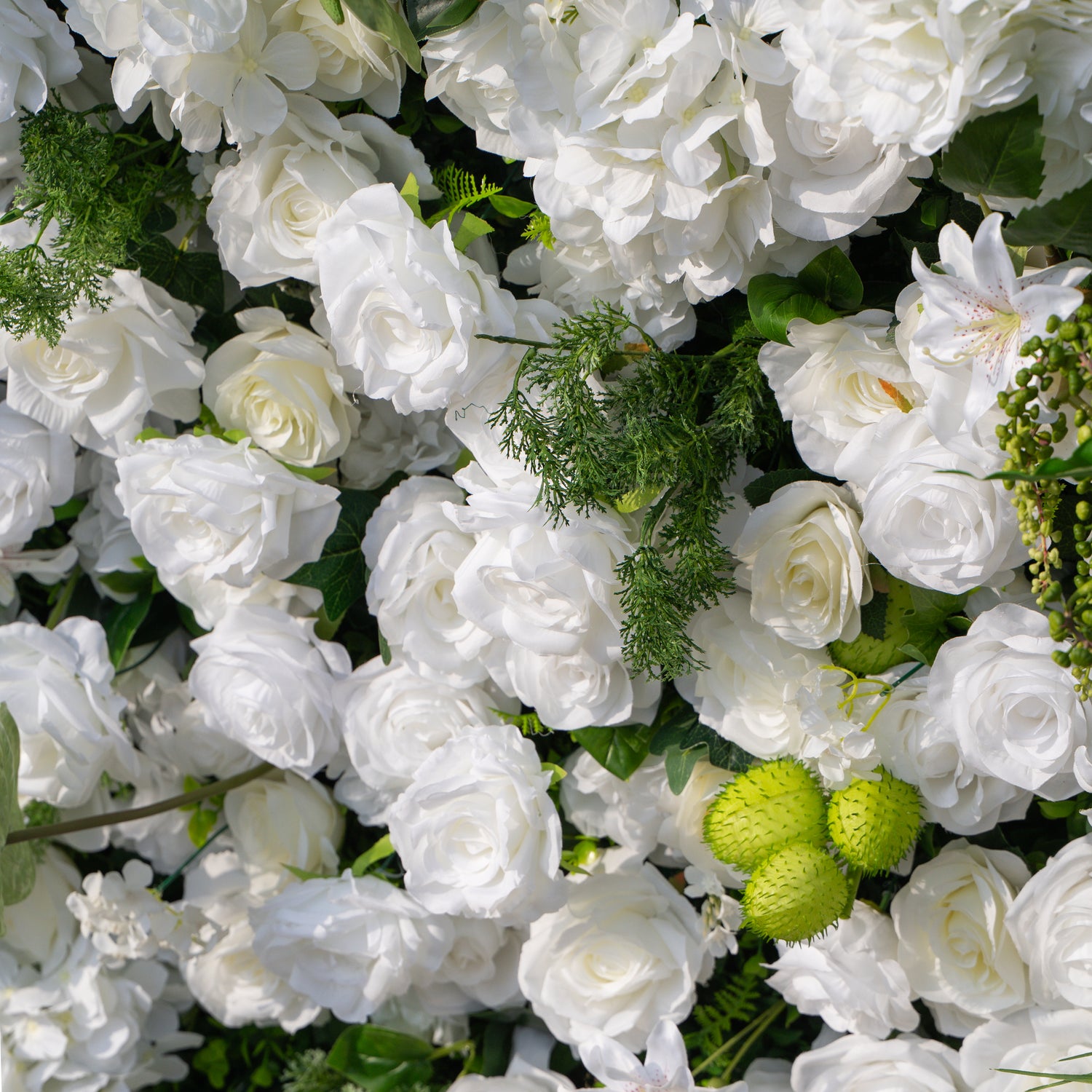 Estelle: 5D White Rose &amp; Greenery Silk Floral Wall Roll-Up Fabric Backdrop for Natural Weddings &amp; Garden Ceremonies