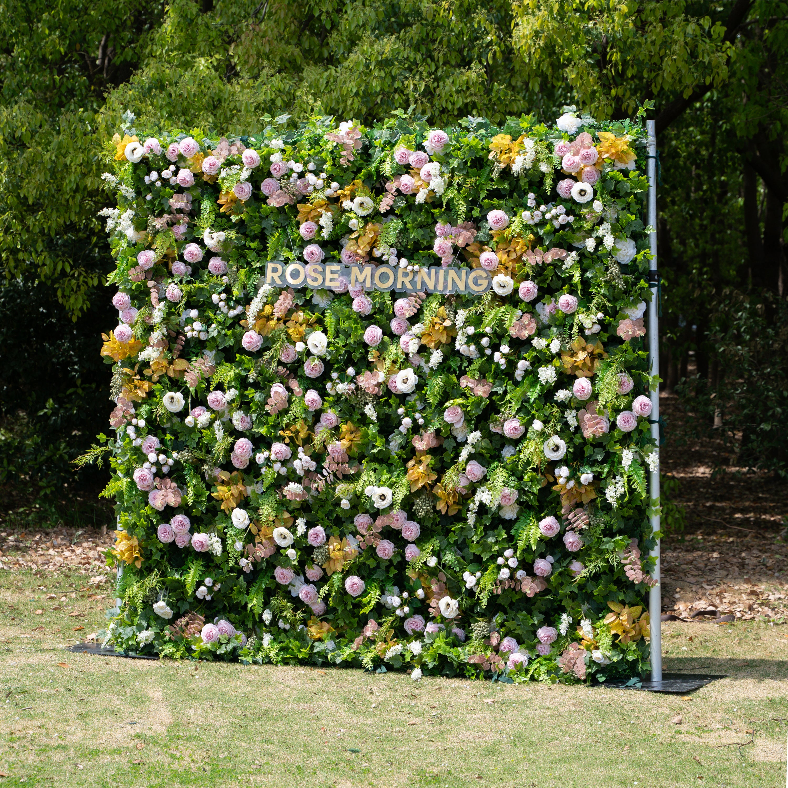 Fabrizia：5D Fabric Artificial rolling up curtain flower wall