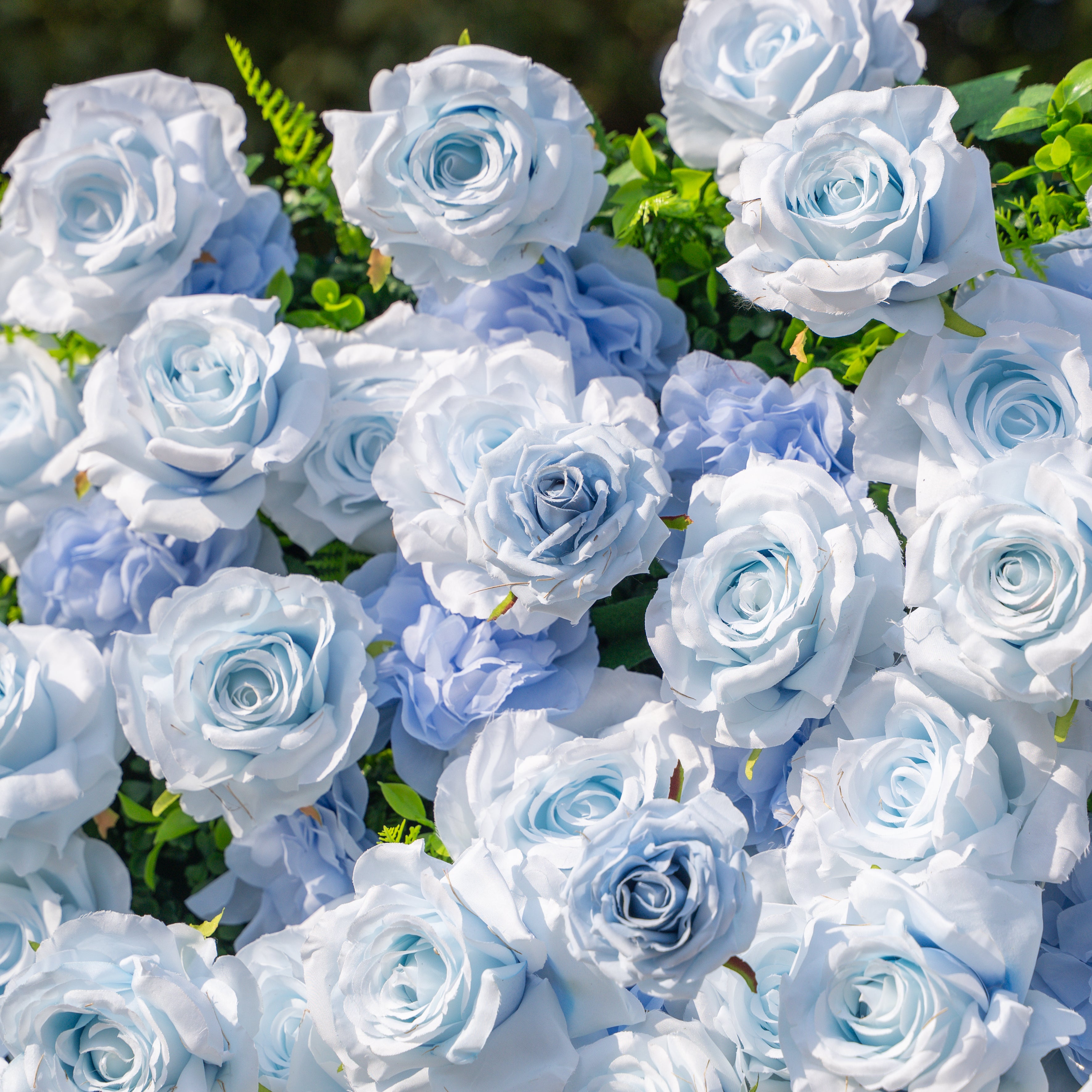 Fiora：3D Fabric Artificial rolling up curtain flower wall