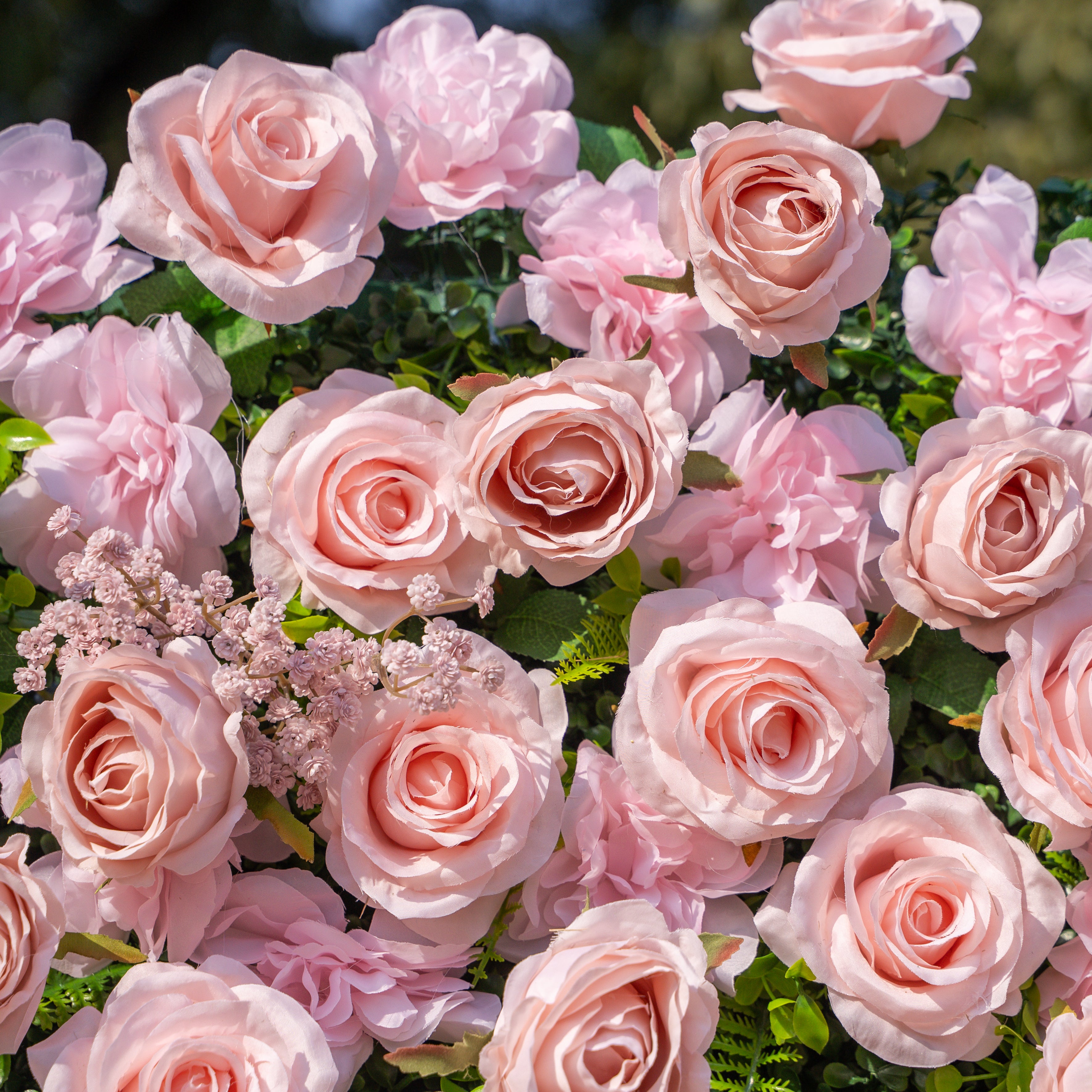 Fiora：3D Fabric Artificial rolling up curtain flower wall