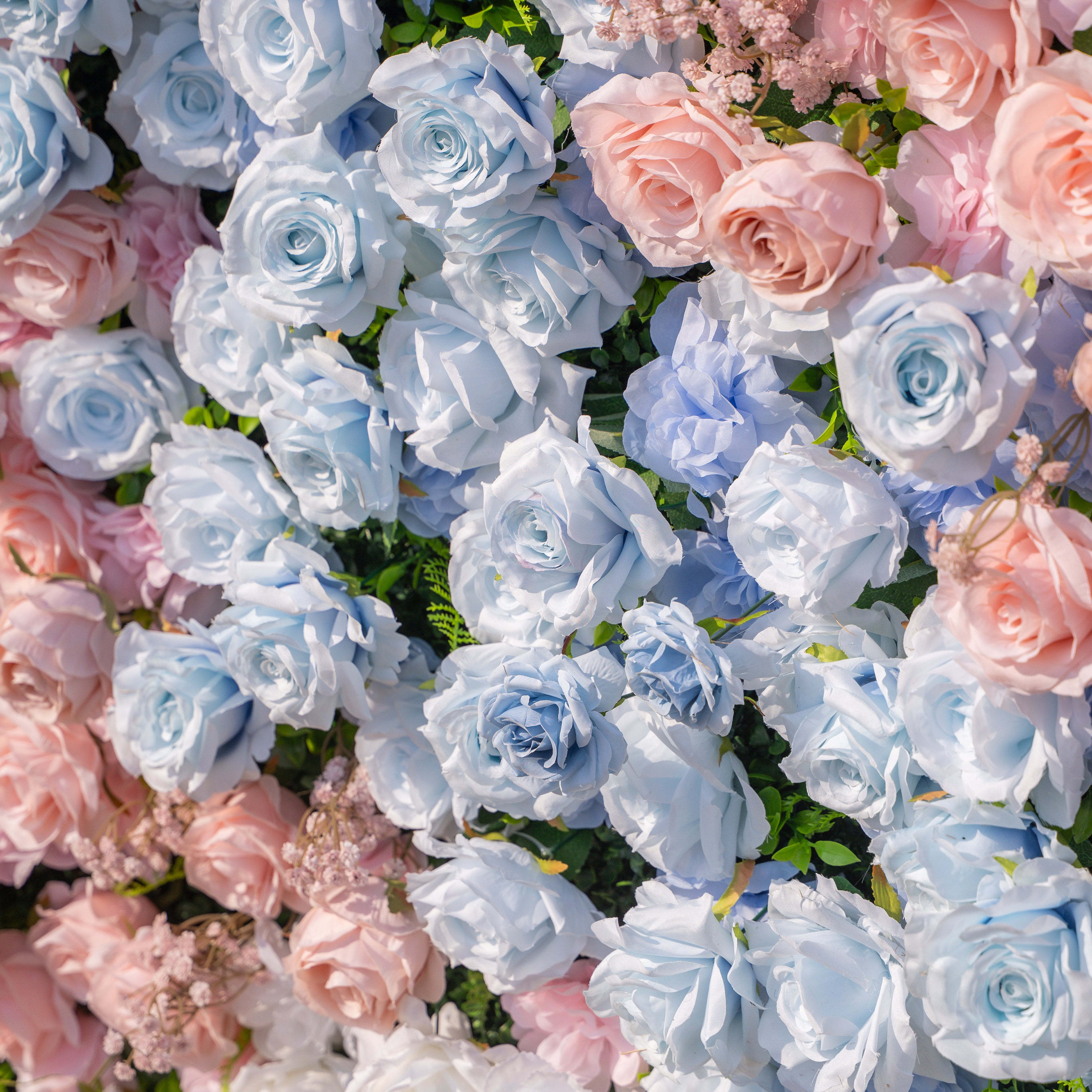 Fiora：3D Fabric Artificial rolling up curtain flower wall