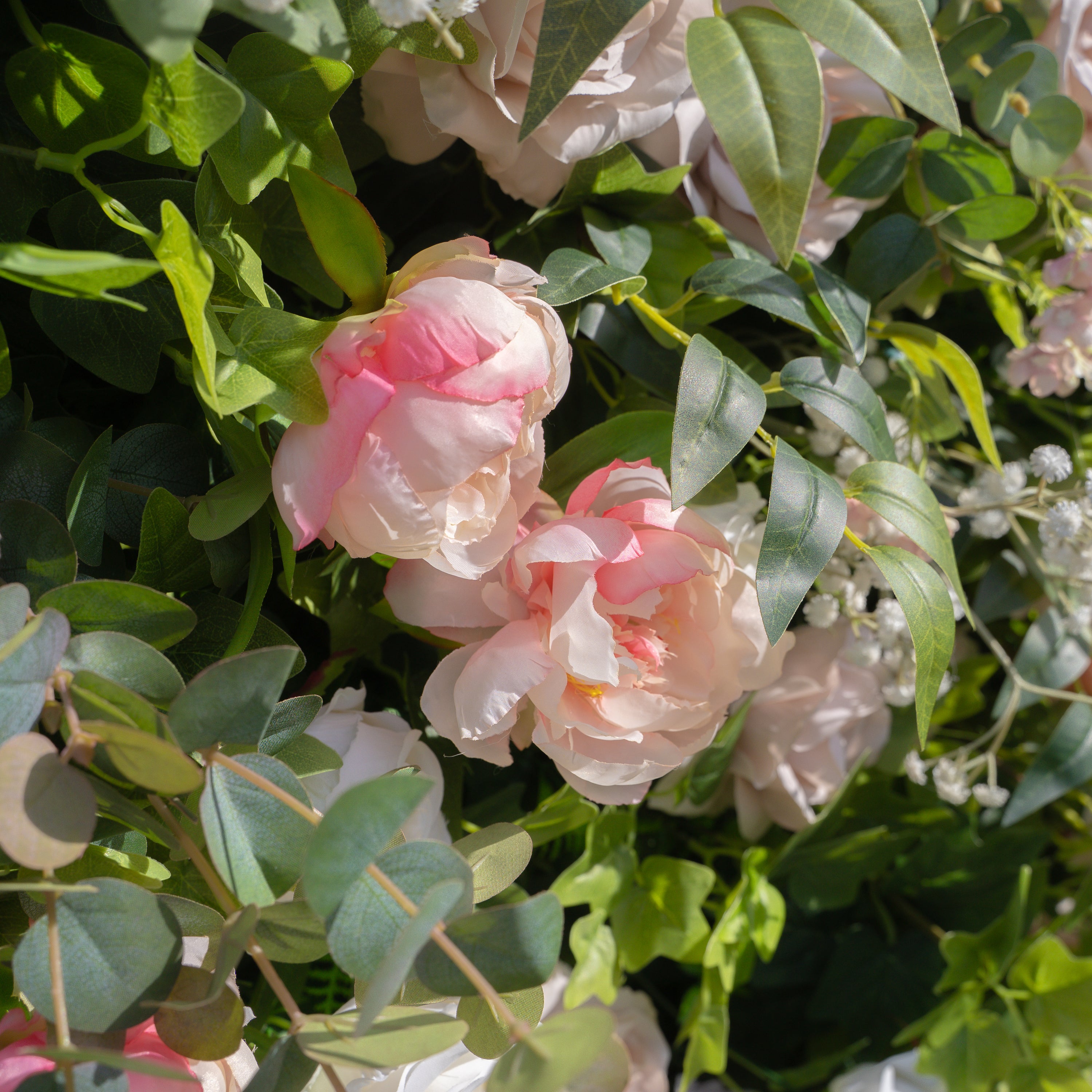 Joel：5D Fabric Artificial rolling up curtain flower wall