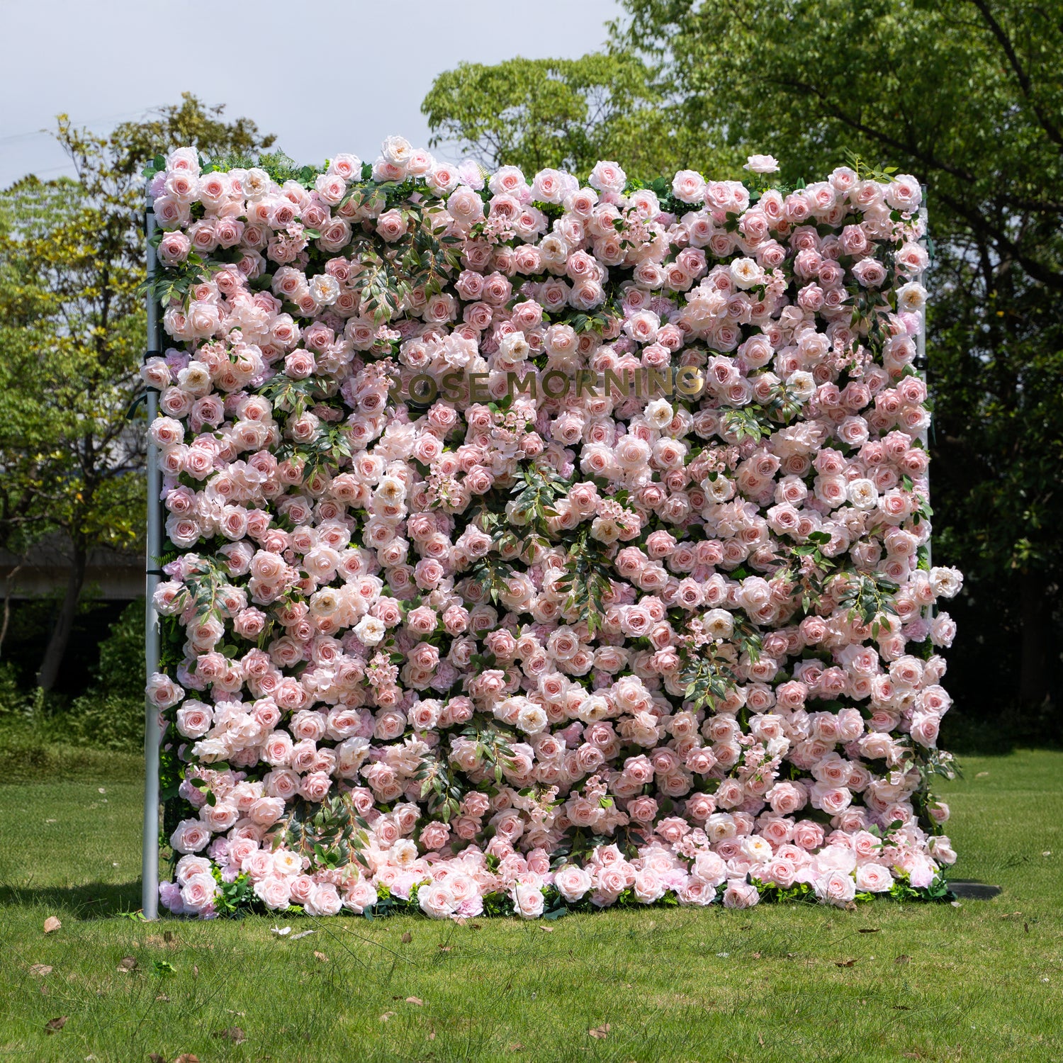 Juli：3D Fabric Artificial rolling up curtain flower wall