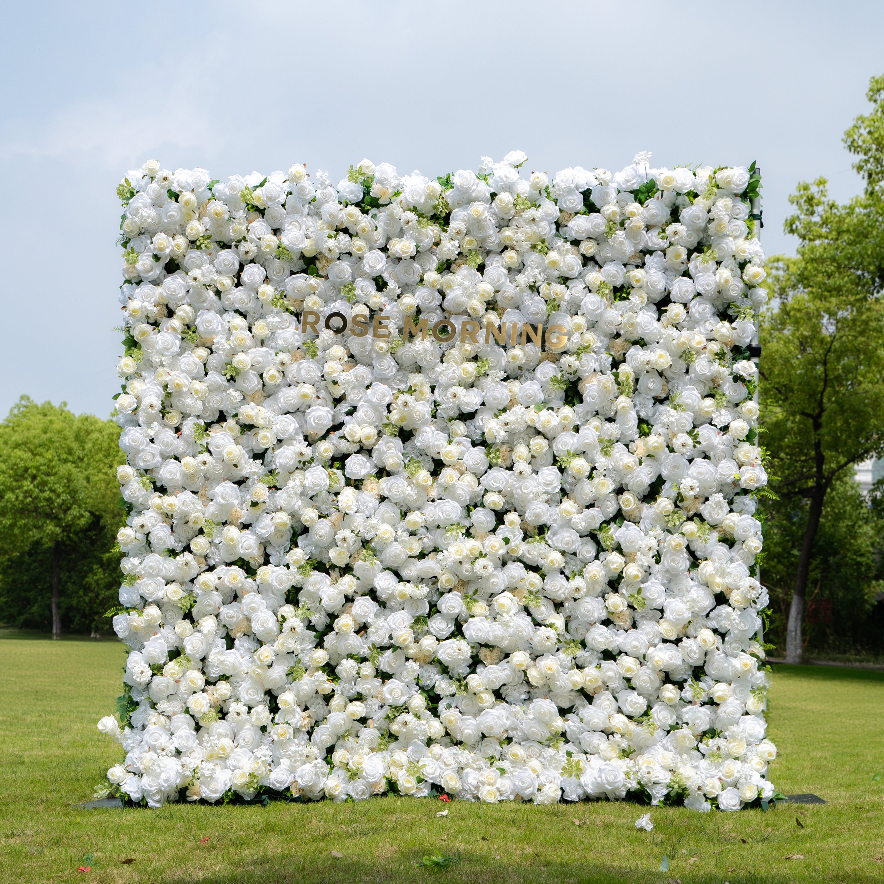 Juliana：3D Fabric Artificial rolling up curtain flower wall