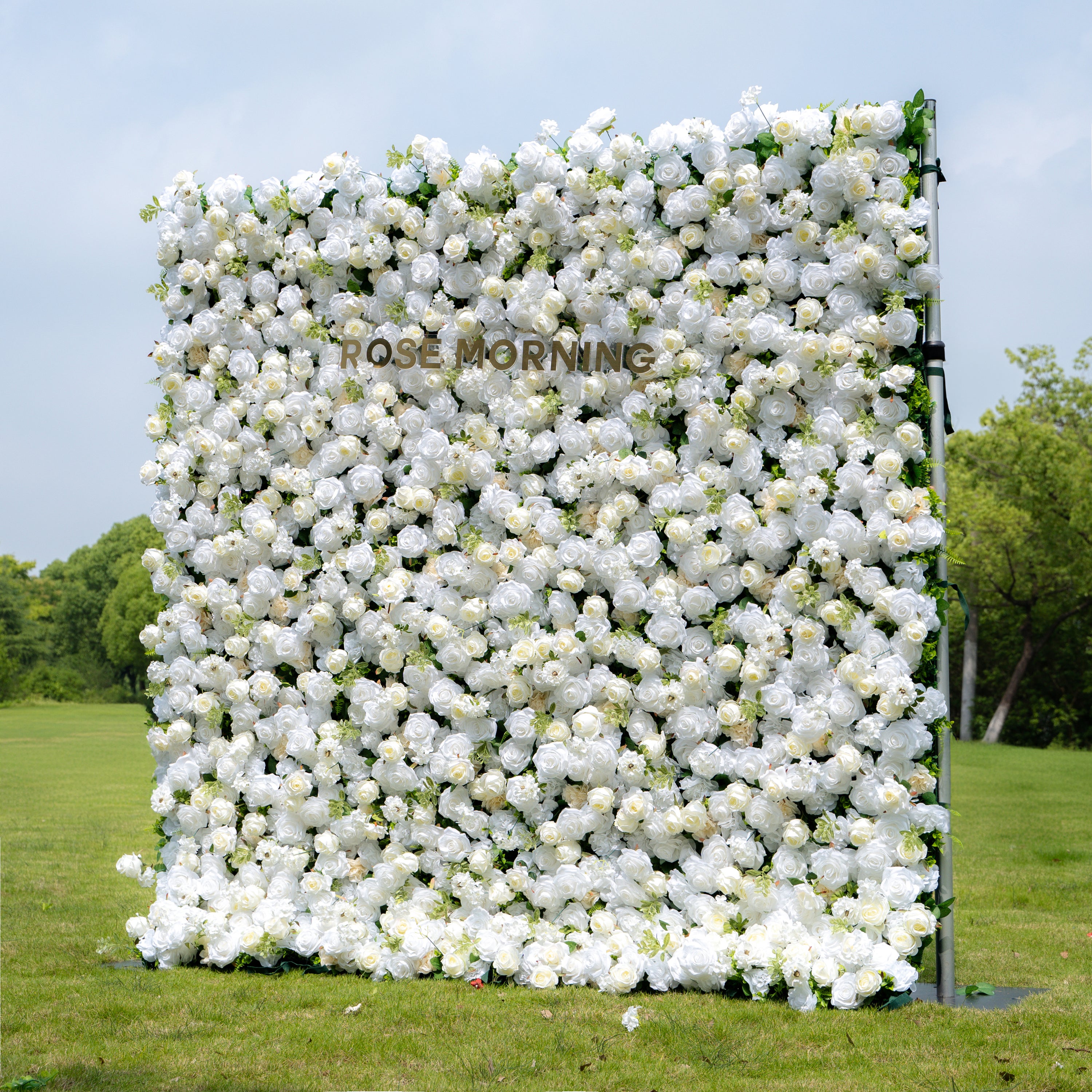 Juliana：3D Fabric Artificial rolling up curtain flower wall
