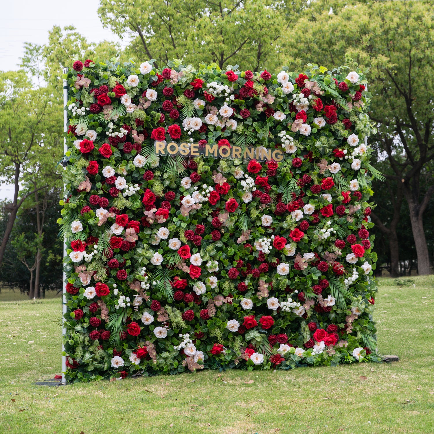 Katy：5D Fabric Artificial rolling up curtain flower wall