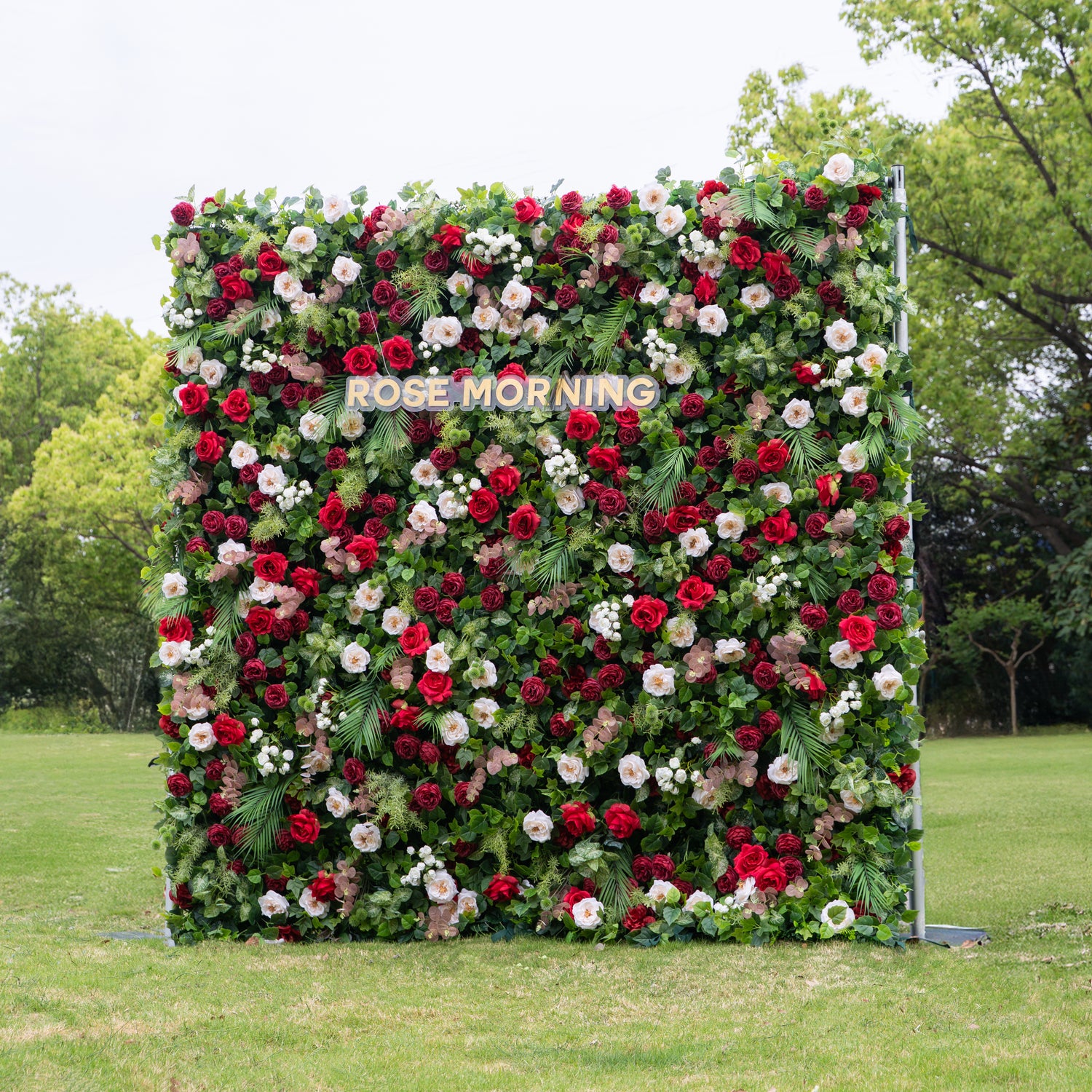 Katy：5D Fabric Artificial rolling up curtain flower wall