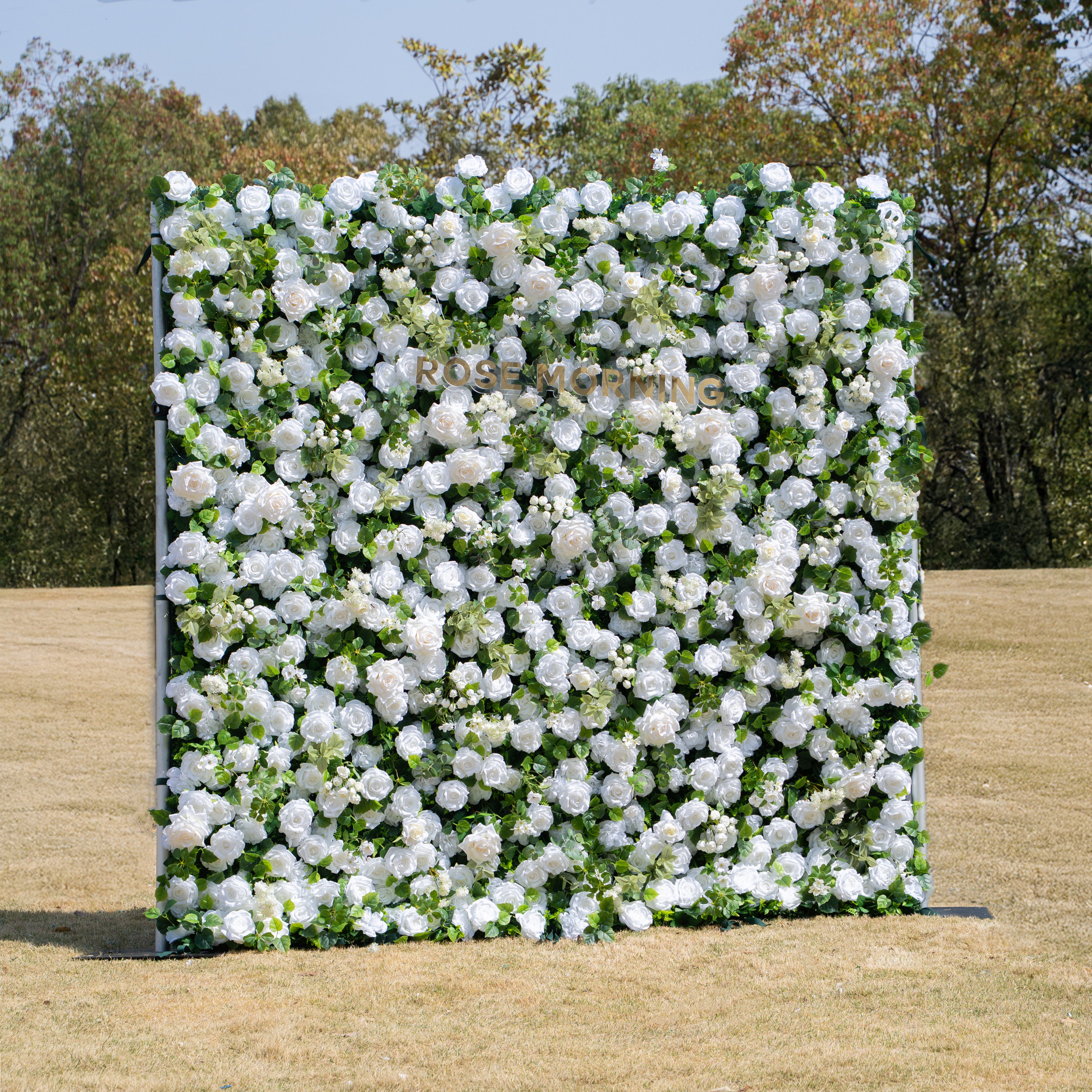 Lala：3D Fabric Artificial rolling up curtain flower wall