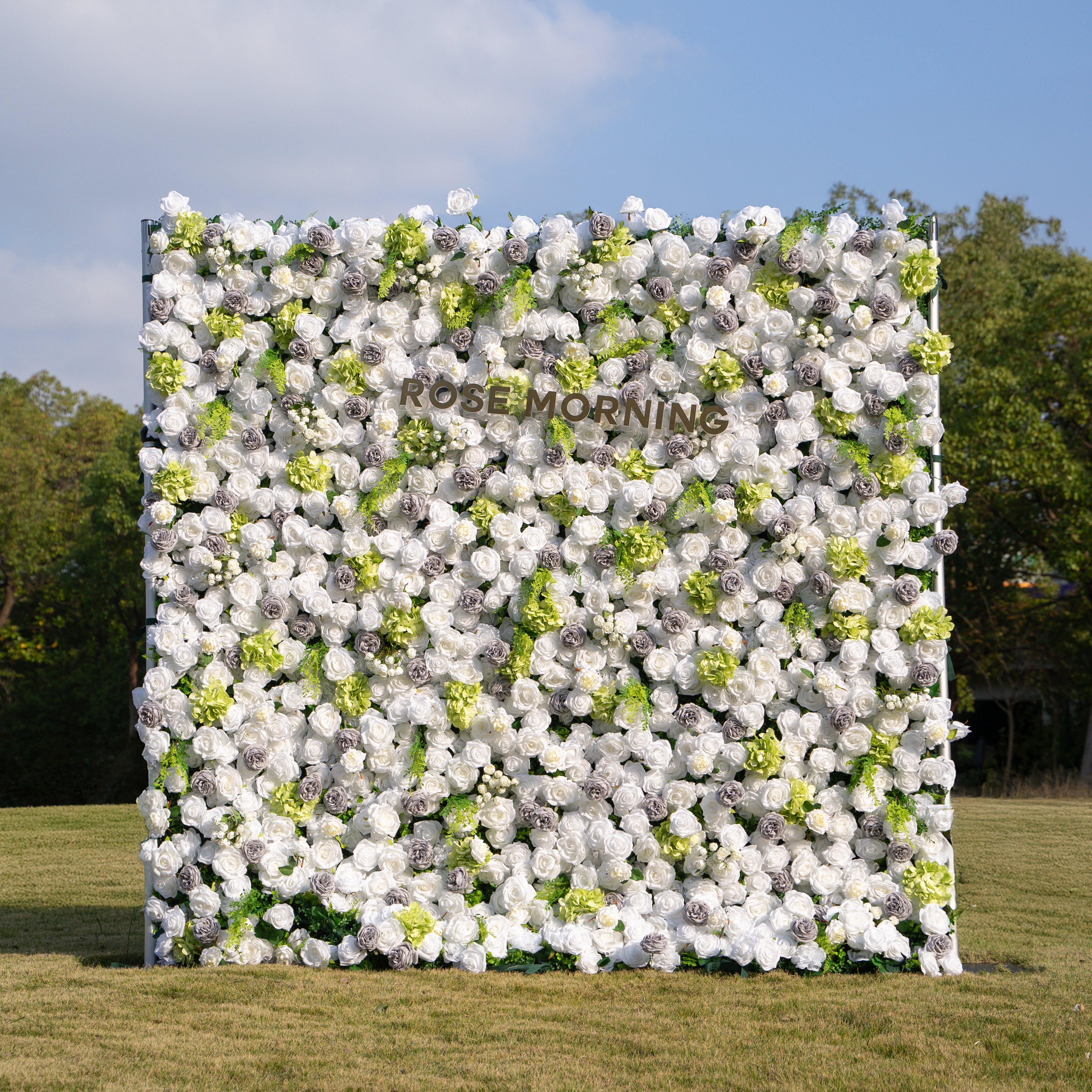 Lavinia：5D Fabric Artificial rolling up curtain flower wall