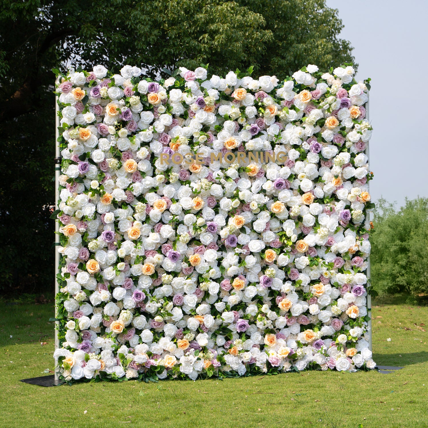 Lilianna：4D Fabric Artificial rolling up curtain flower wall