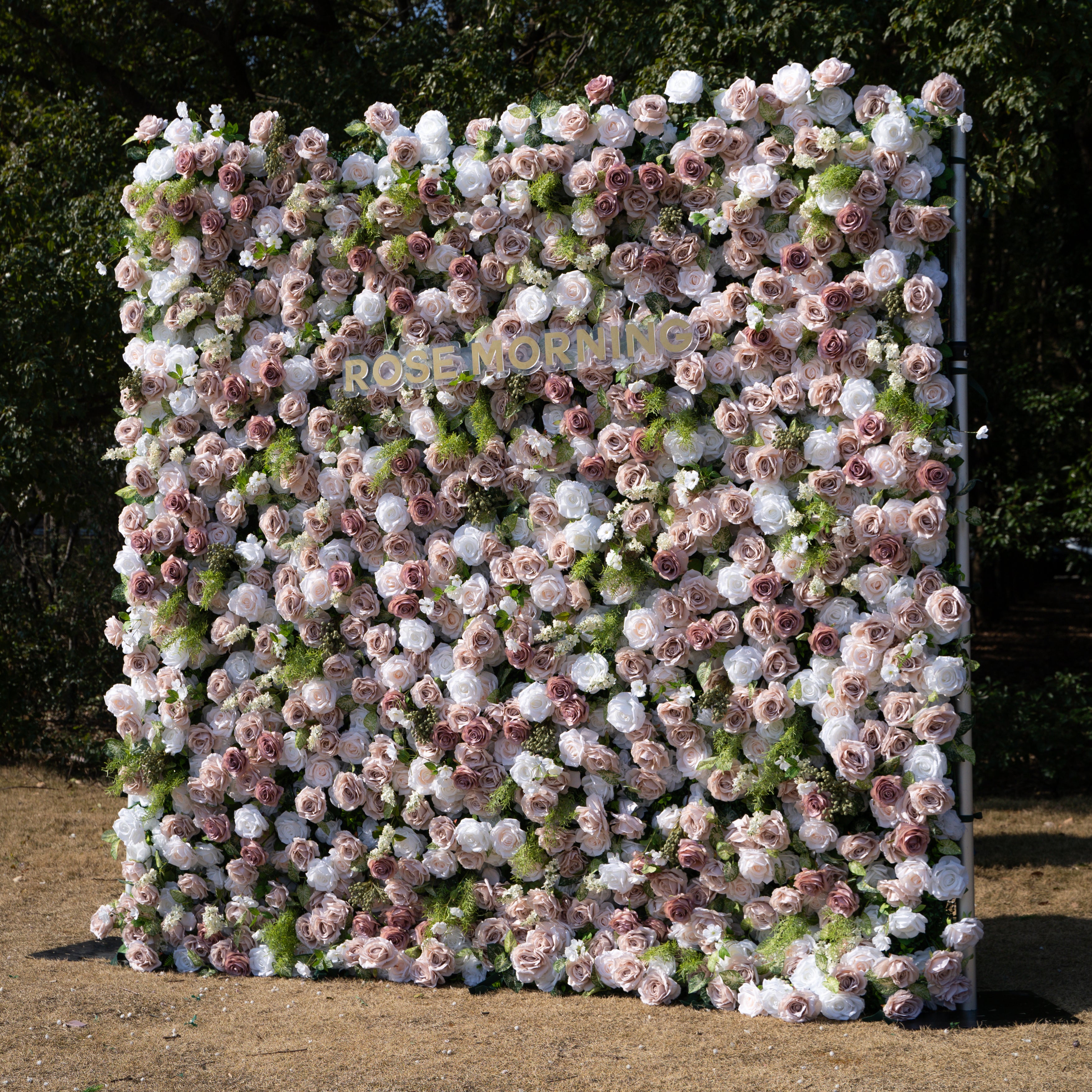 Loredana：5D Fabric Artificial rolling up curtain flower wall