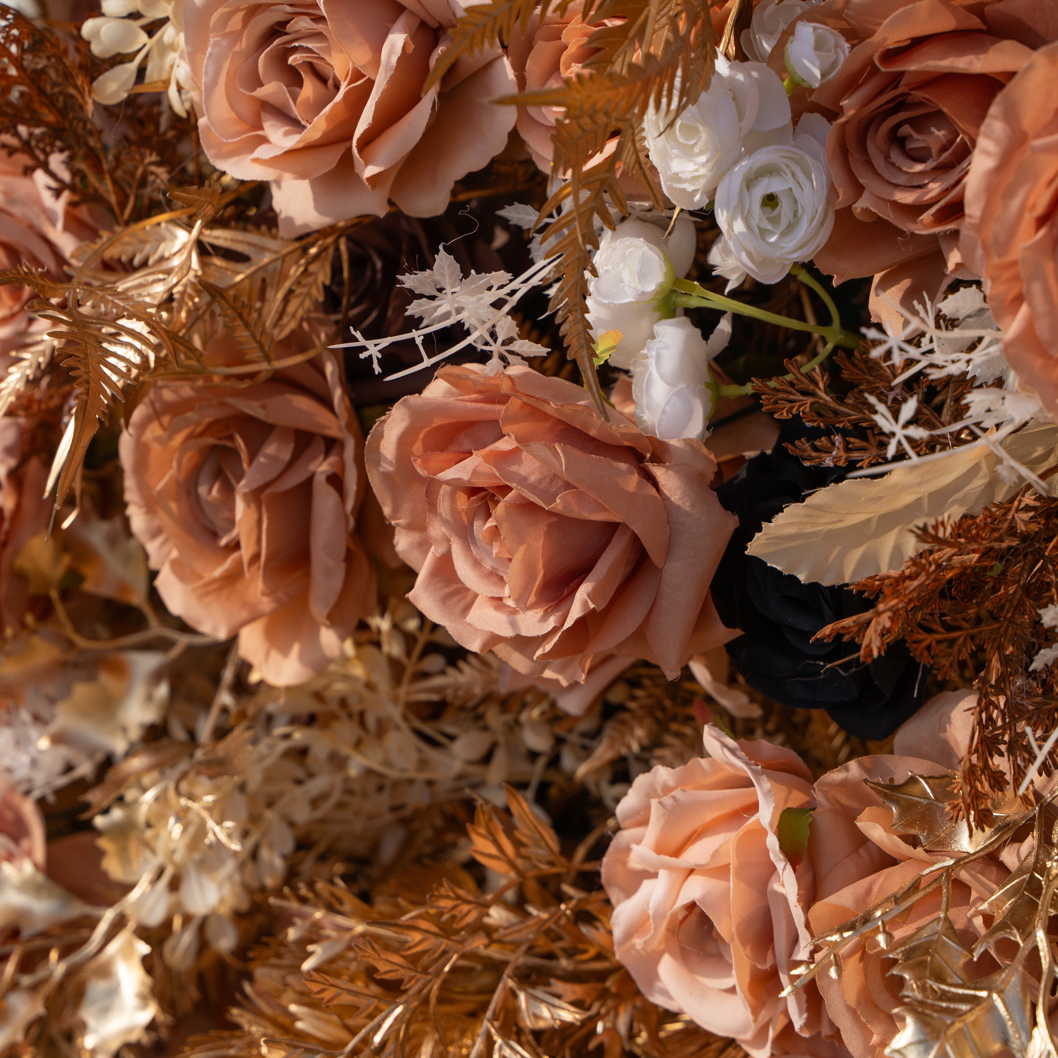 Lucien: 5D Vintage Brown Silk Rose Flower Wall Roll-Up Fabric Backdrop with Gold Accents for Autumn Weddings &amp; Events