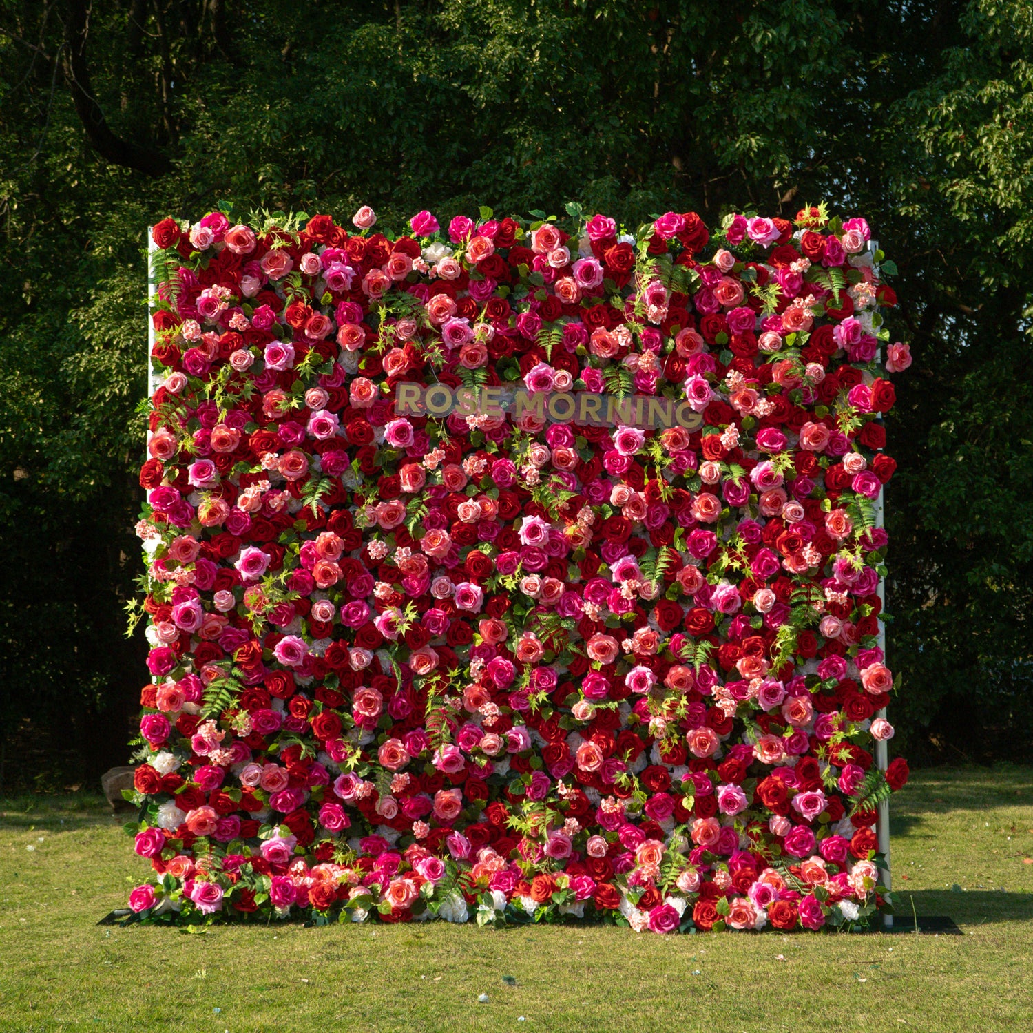 Margarita：5D Fabric Artificial rolling up curtain flower wall