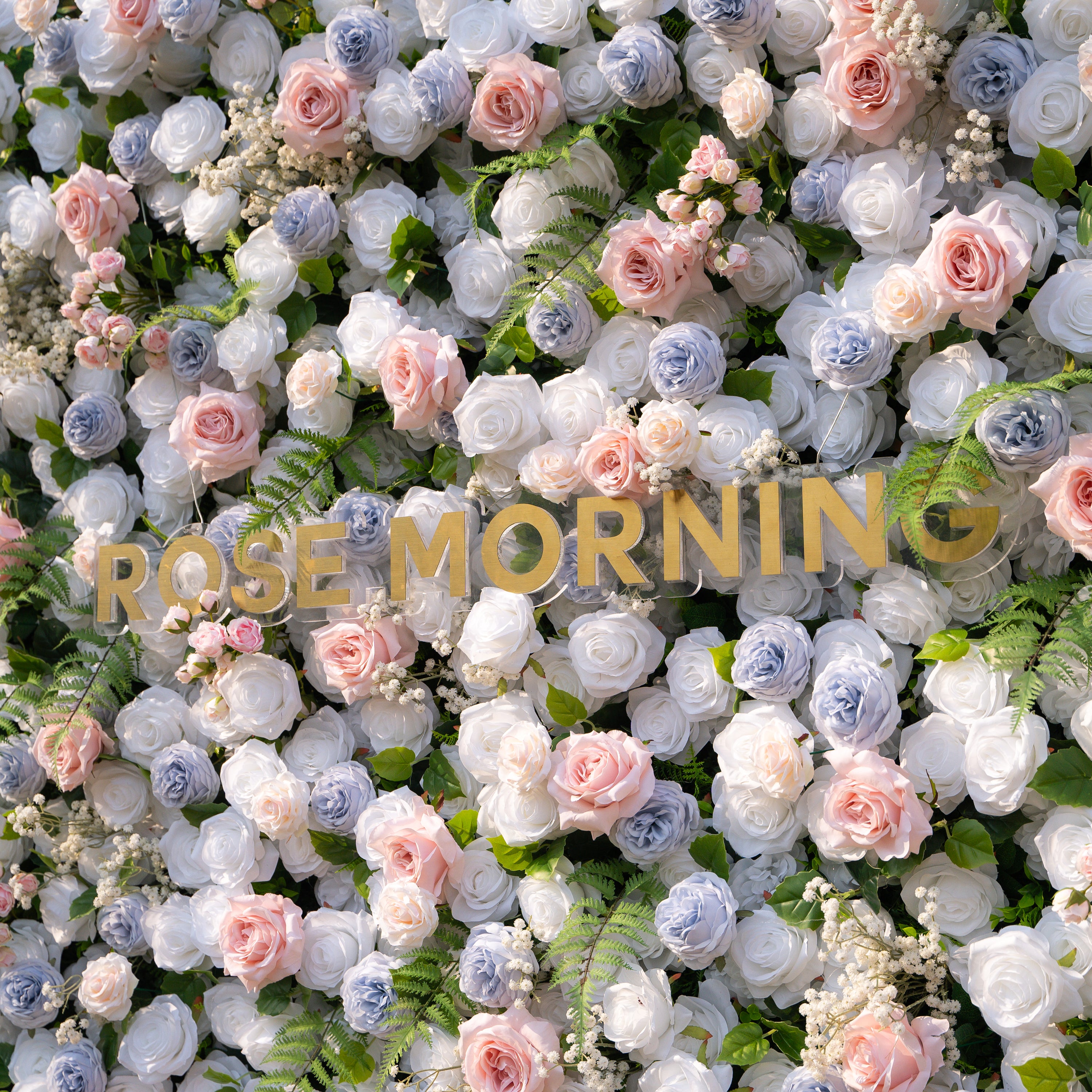 Melinda：5D Fabric Artificial rolling up curtain flower wall