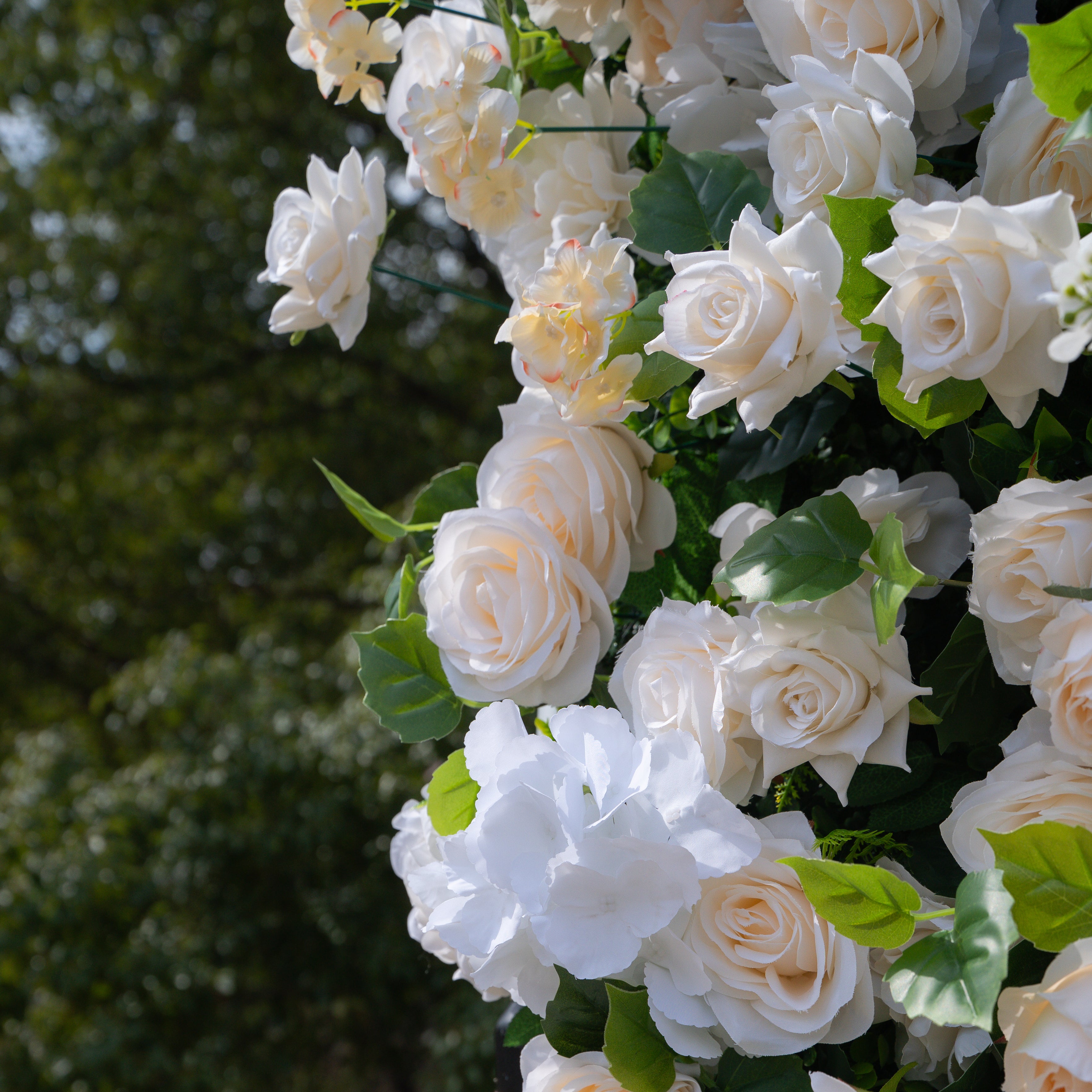 Mia：3D Fabric Artificial rolling up curtain flower wall