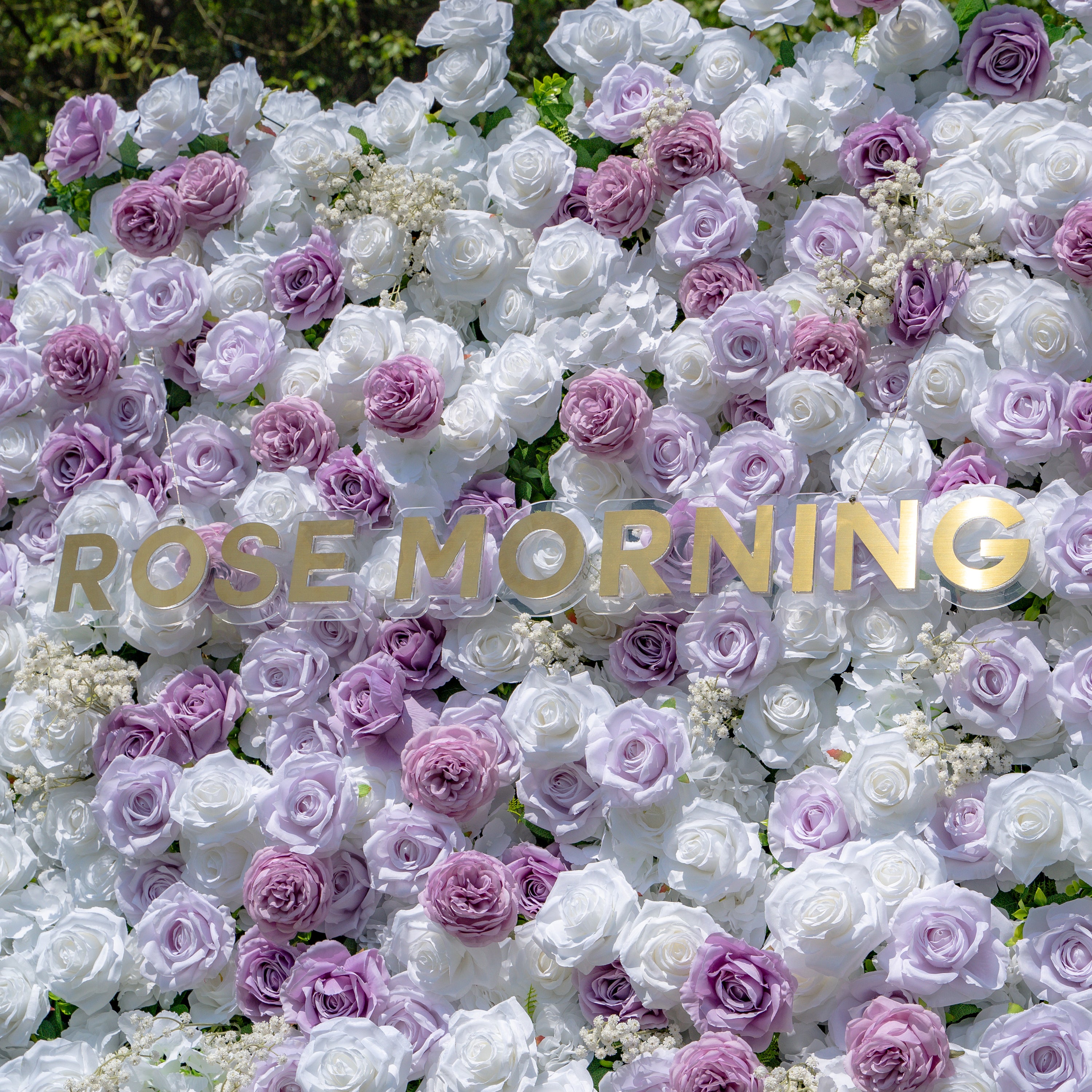 Millie：3D Fabric Artificial rolling up curtain flower wall