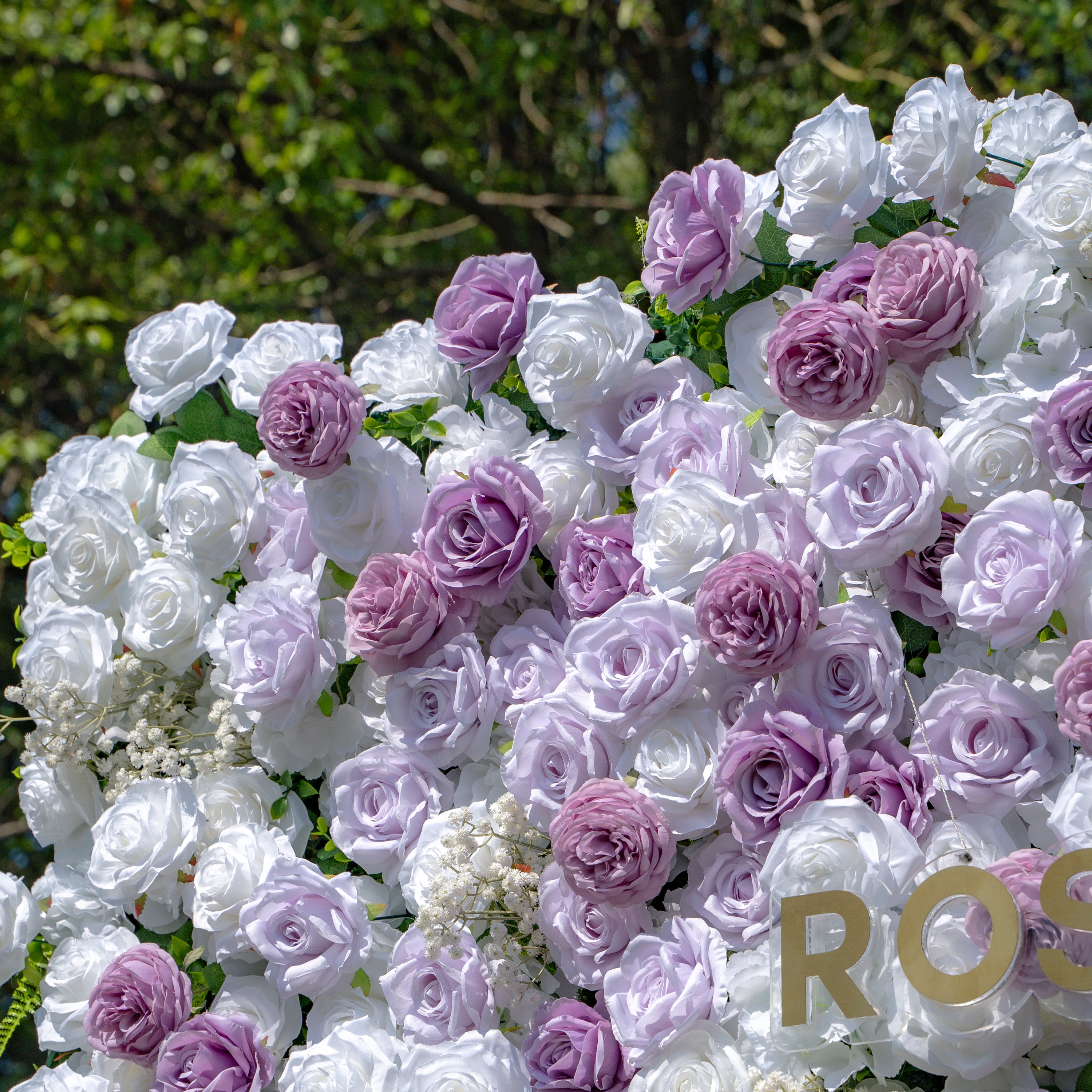 Millie：3D Fabric Artificial rolling up curtain flower wall