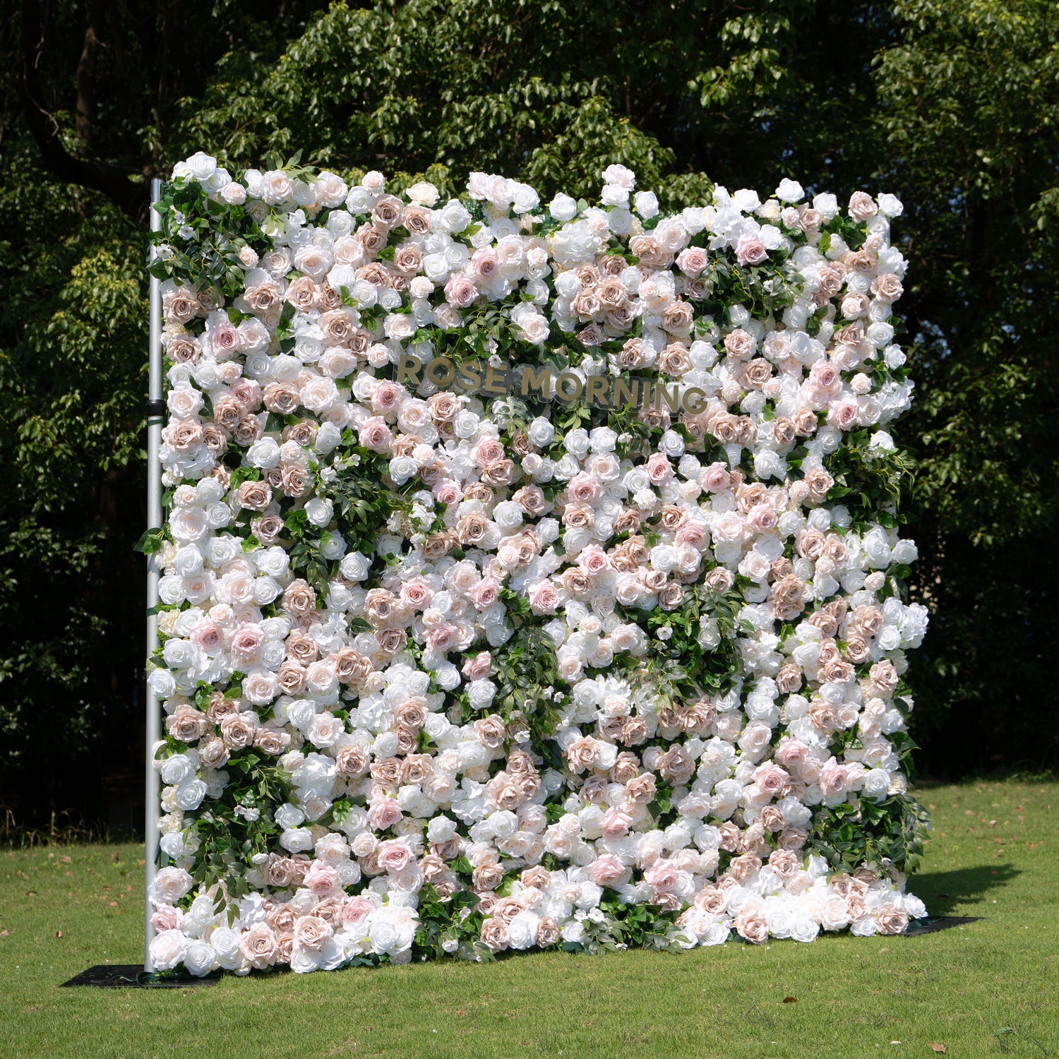 Milo：3D Fabric Artificial rolling up curtain flower wall