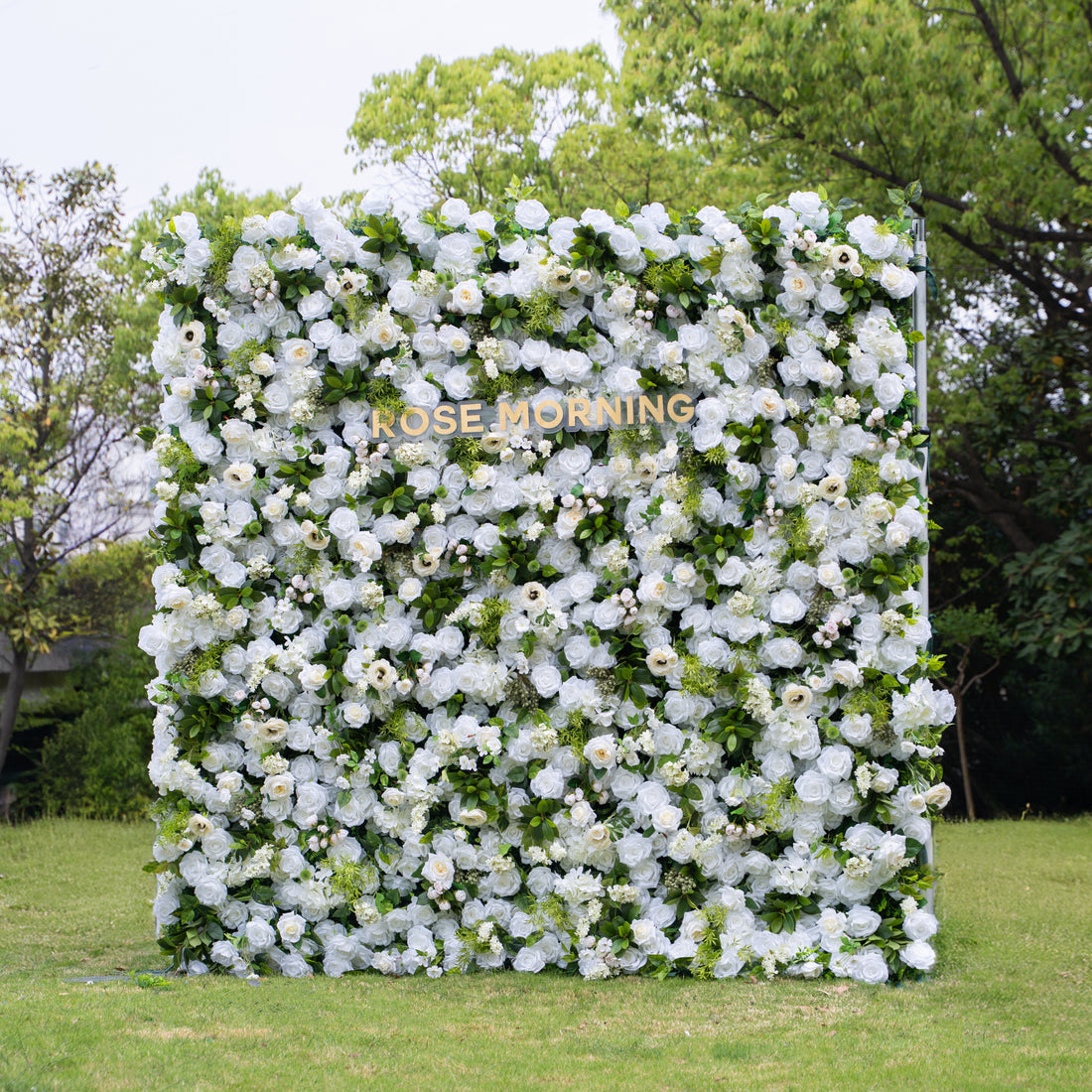 Olisa：5D Fabric Artificial rolling up curtain flower wall