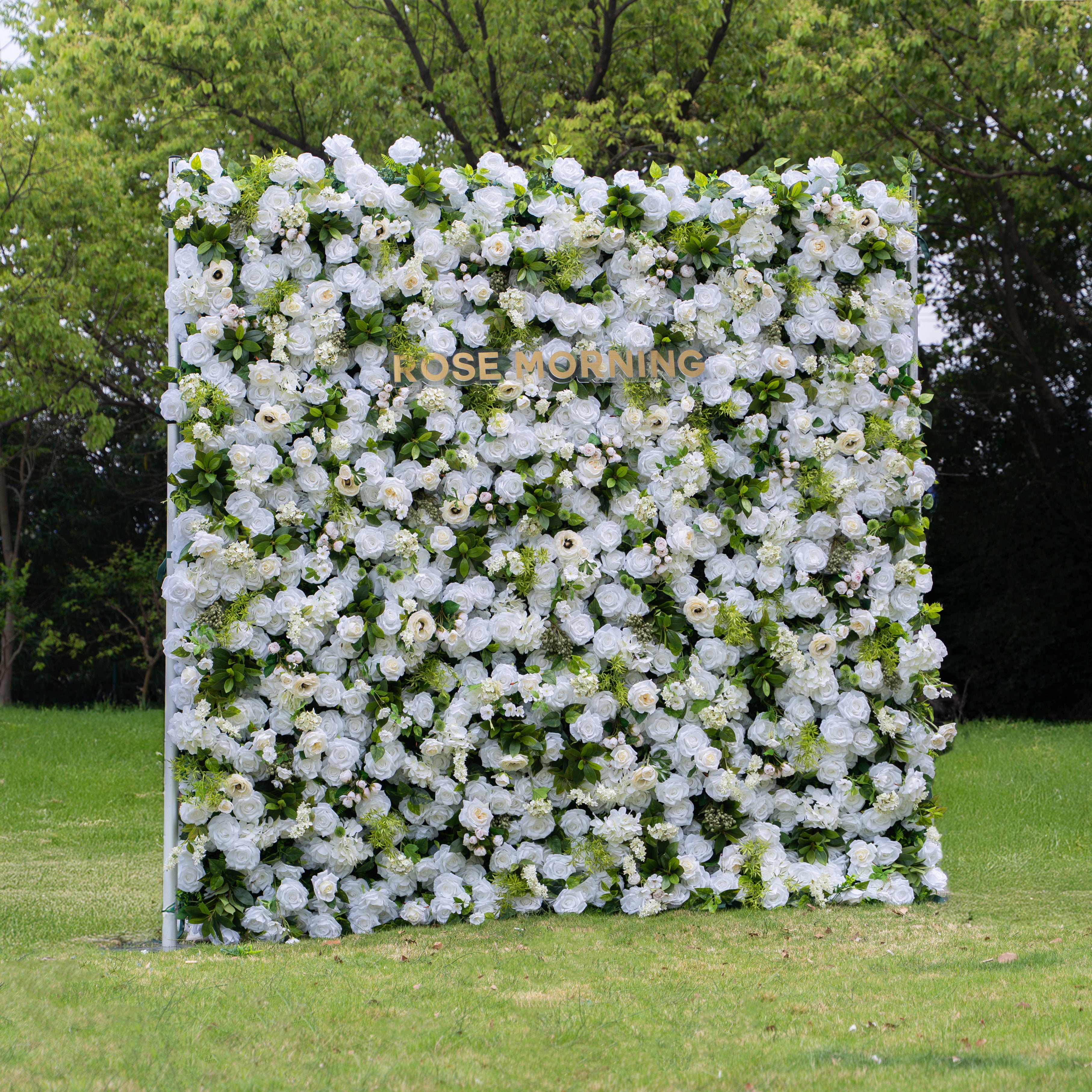 Olisa：5D Fabric Artificial rolling up curtain flower wall