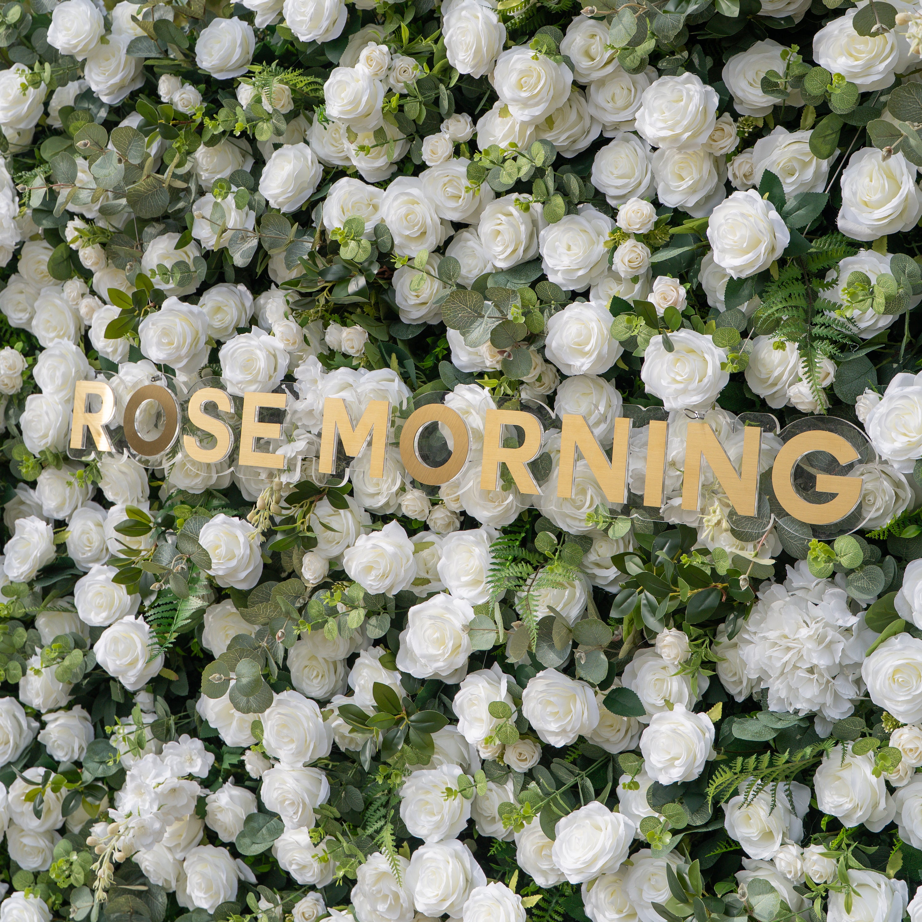 Orin: 5D Elegant White Silk Rose &amp; Greenery Wall Roll-Up Fabric Backdrop for Grand Garden Weddings &amp; Receptions