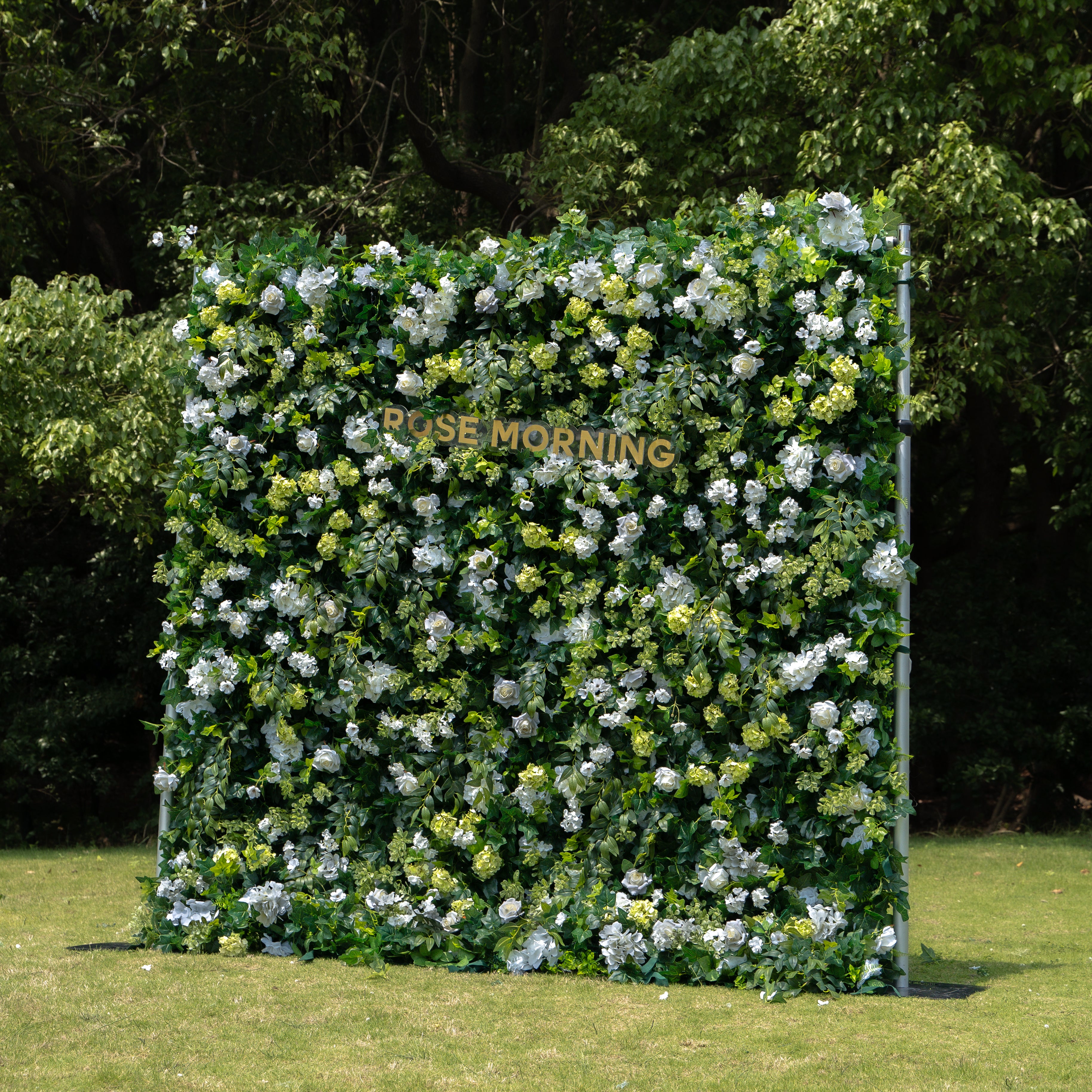 Parker：5D Fabric Artificial rolling up curtain flower wall