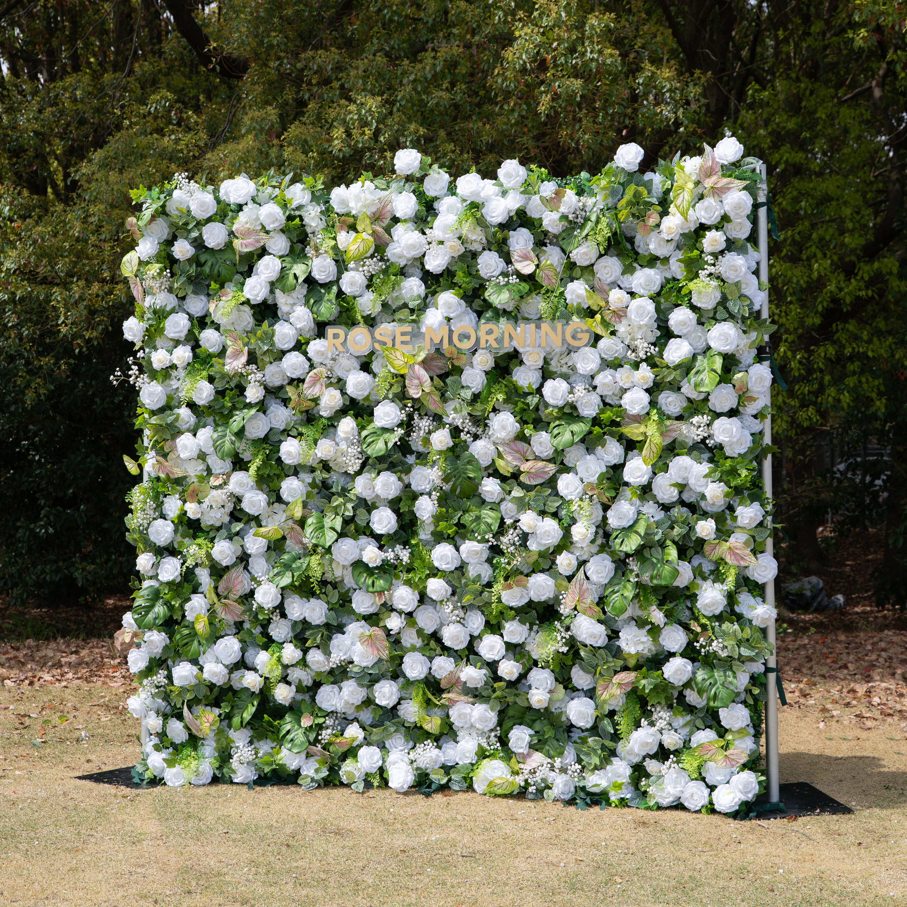 Perla：5D Fabric Artificial rolling up curtain flower wall