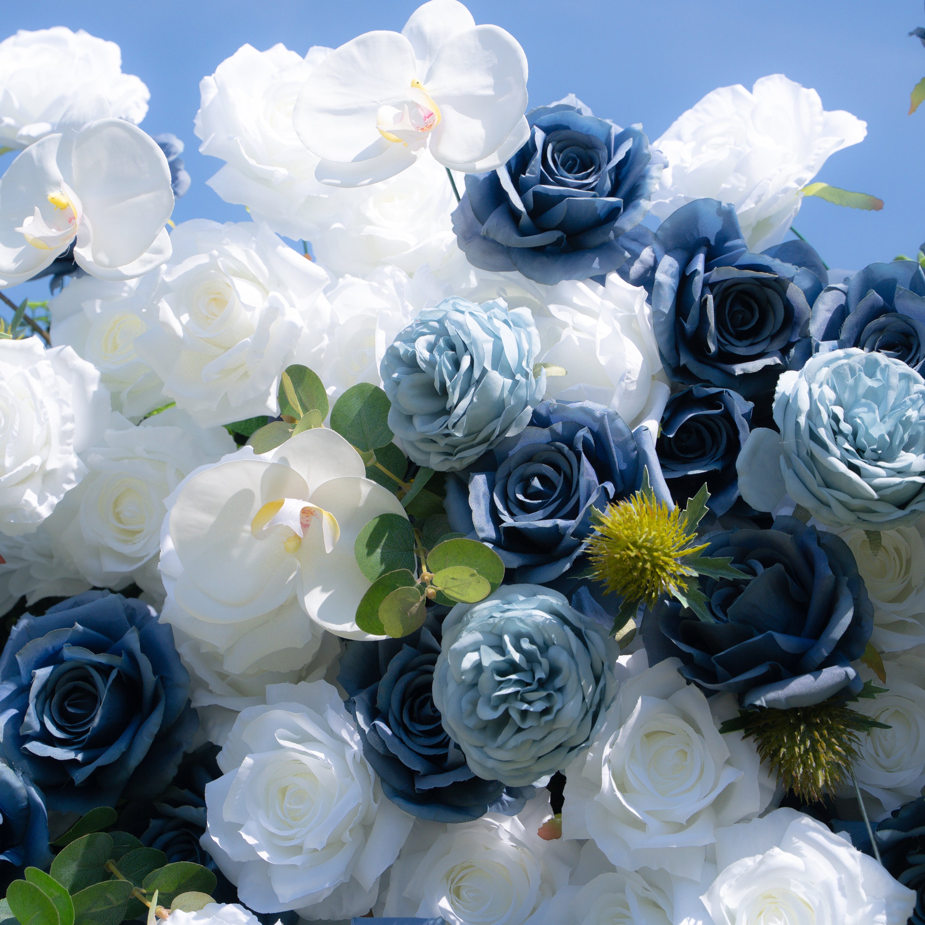 Precious：5D Fabric Artificial rolling up curtain flower wall