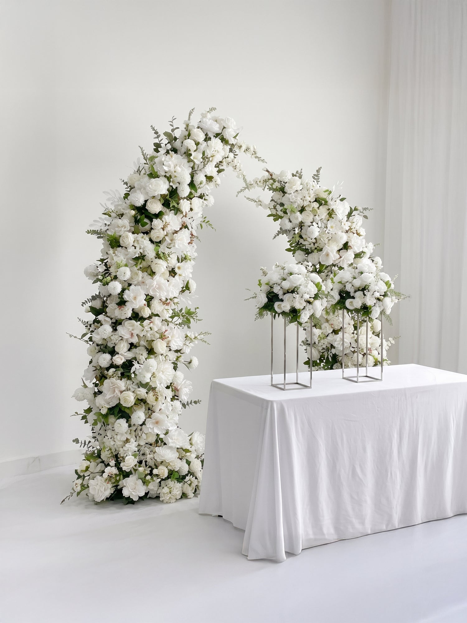 Sadie: White Luxury Horn Shaped Flower Arch with Frame for Wedding Party Event Backdrop Decoration