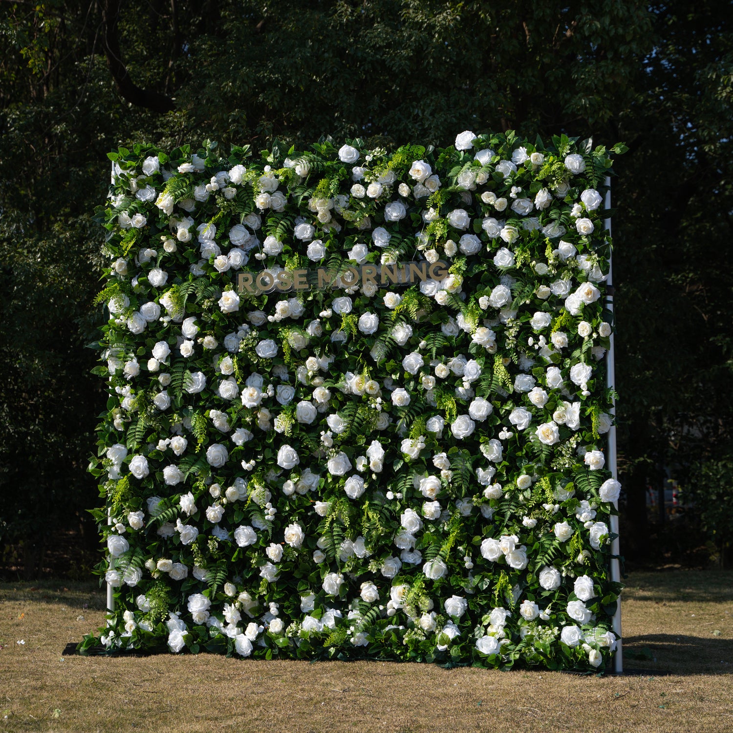 Sanna：5D Fabric Artificial rolling up curtain flower wall