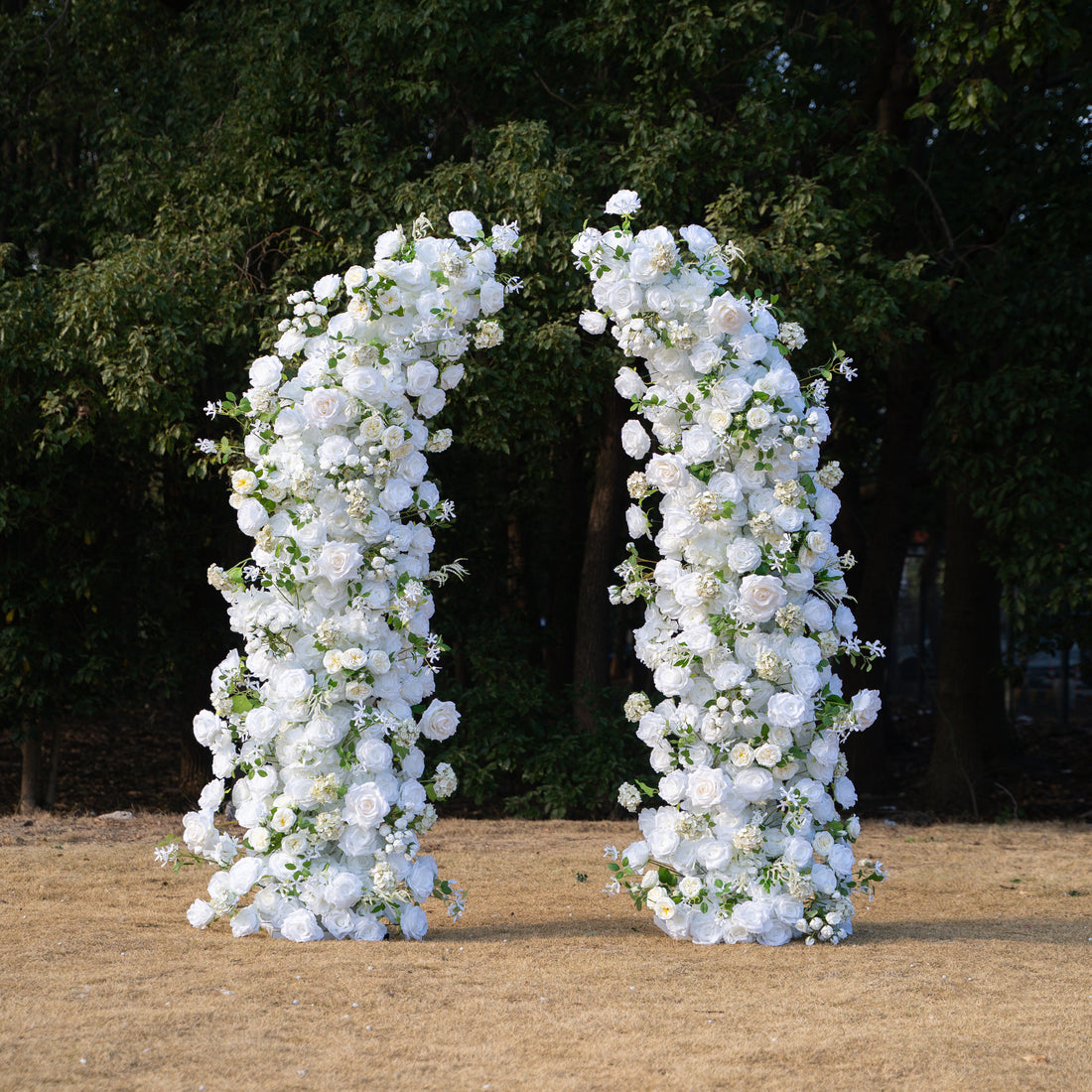 SaSa：2026 Elegant Floral Arch Backdrop White Roses Flower Arch for Wedding Party Event Decoration(Including Frame)