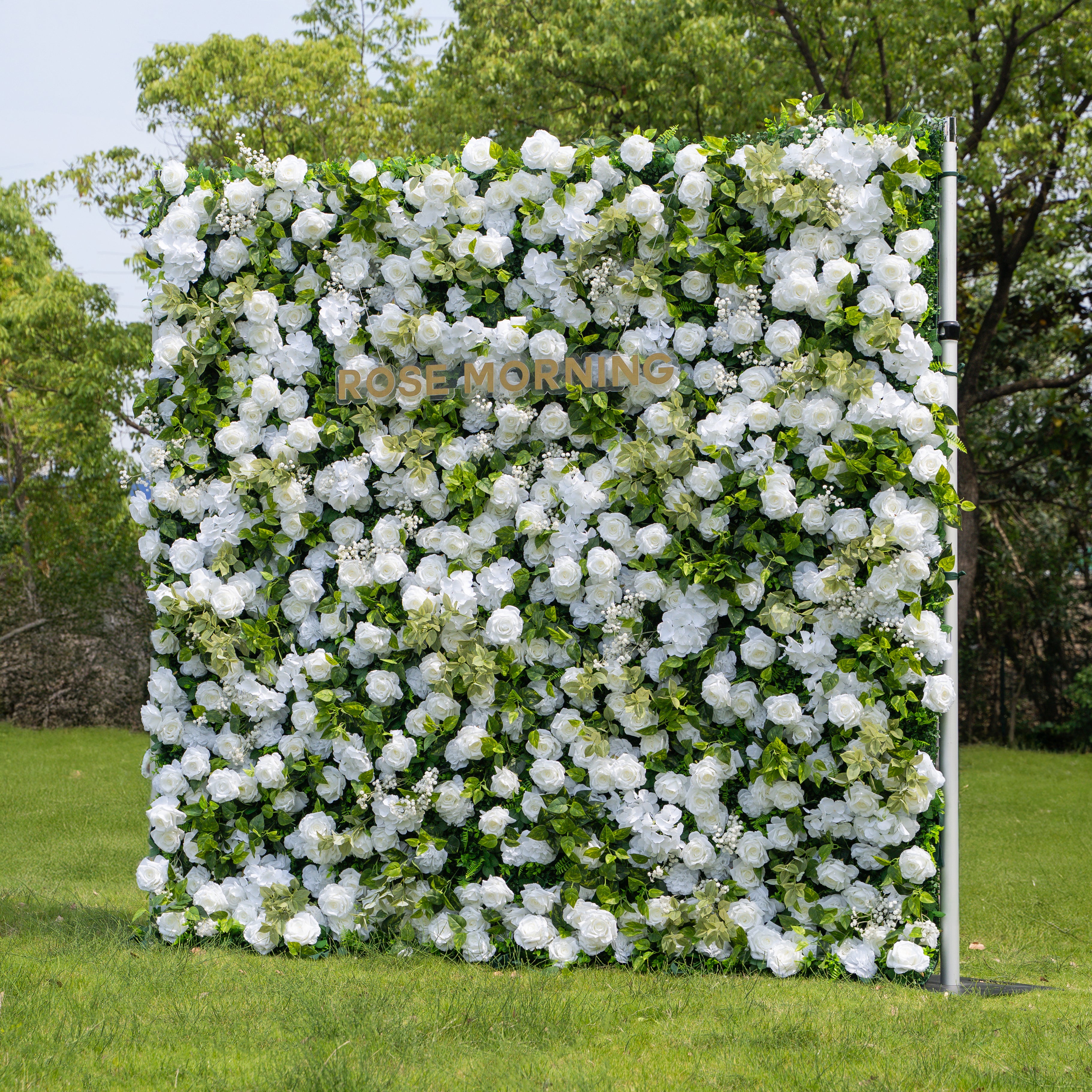 Sava：3D Fabric Artificial rolling up curtain flower wall